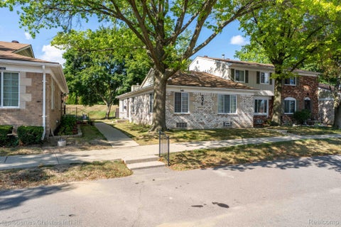 Photo of 2078 Parmenter Boulevard, Royal Oak City, MI 48073 (MLS # 20261069287)