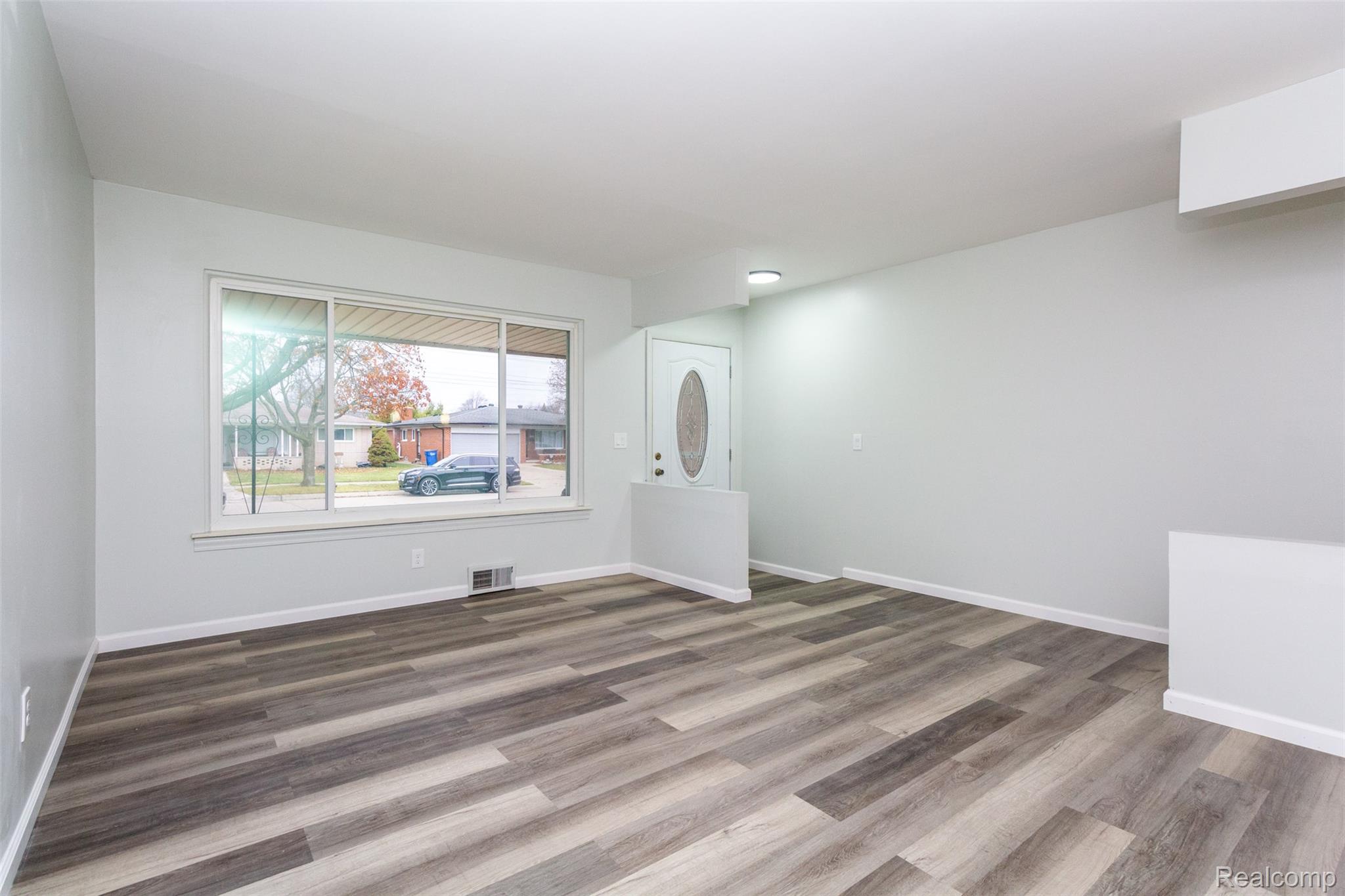 27322 NEWPORT Drive
