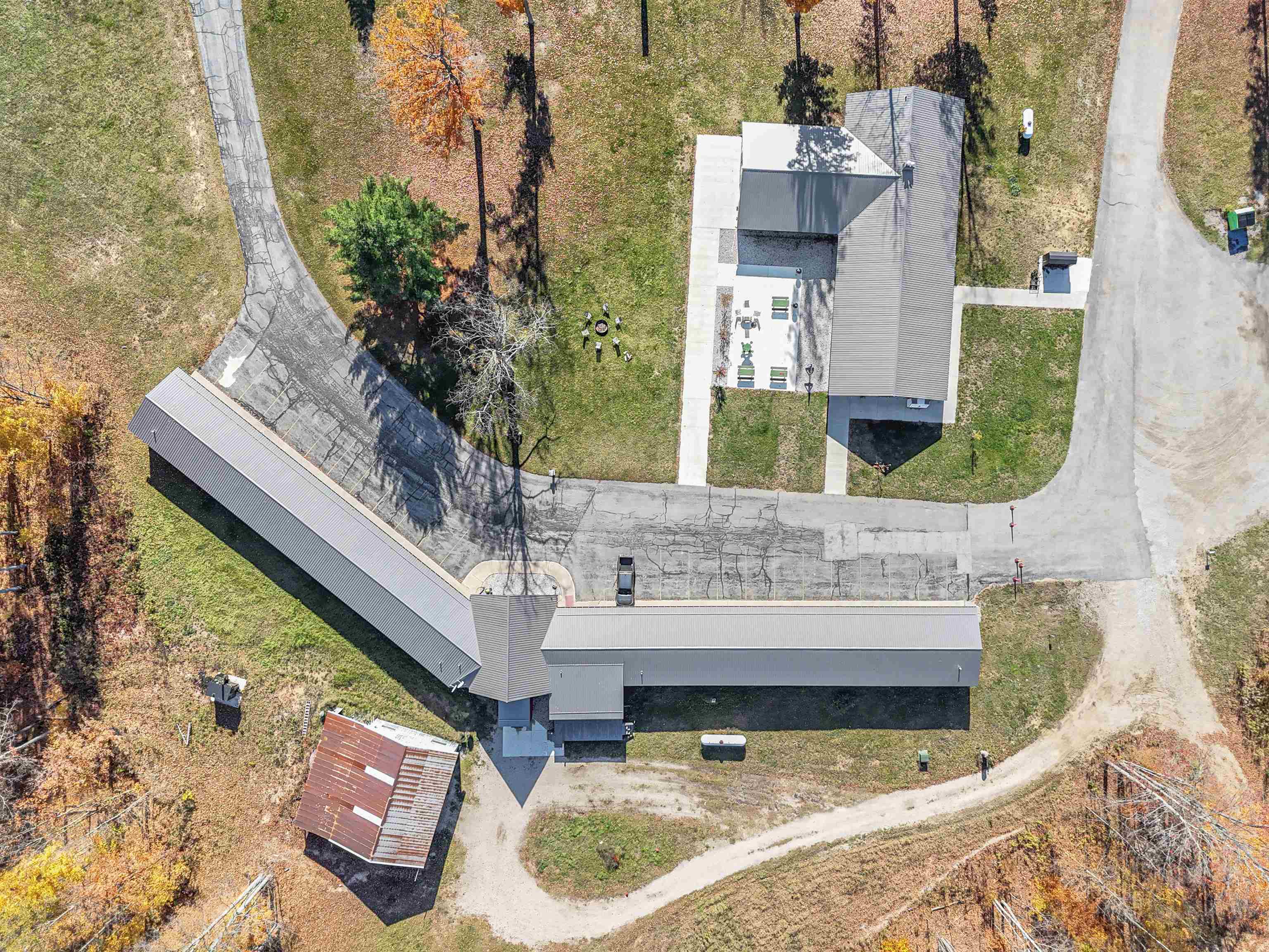 10422 Cadillac Highway