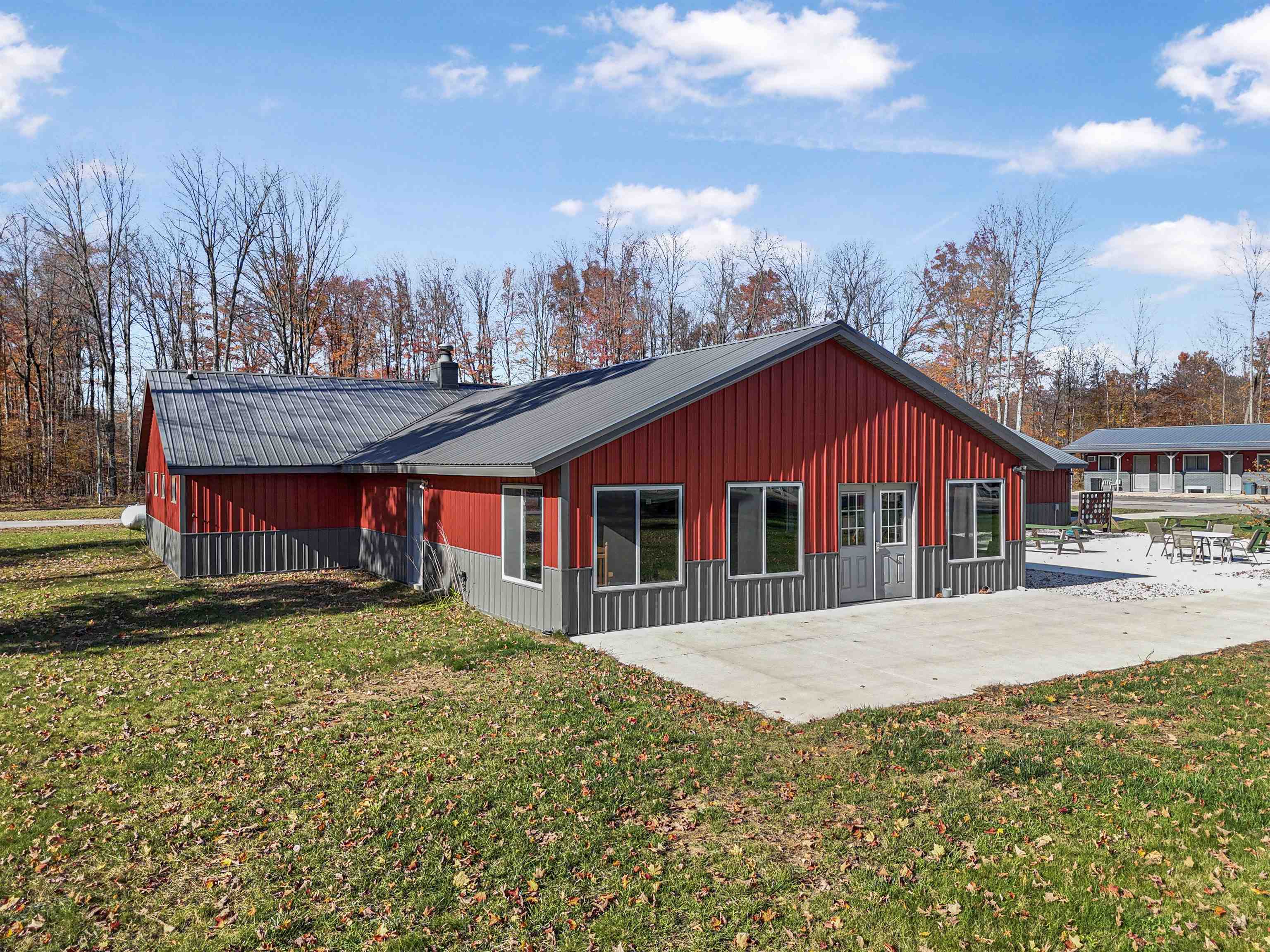 10422 Cadillac Highway