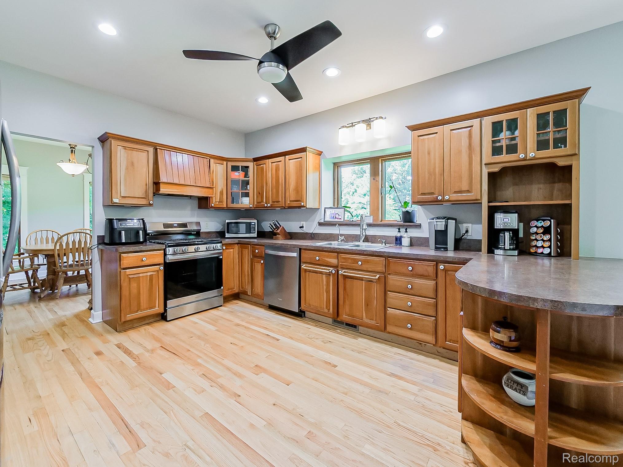 8880 Hidden Lake Drive