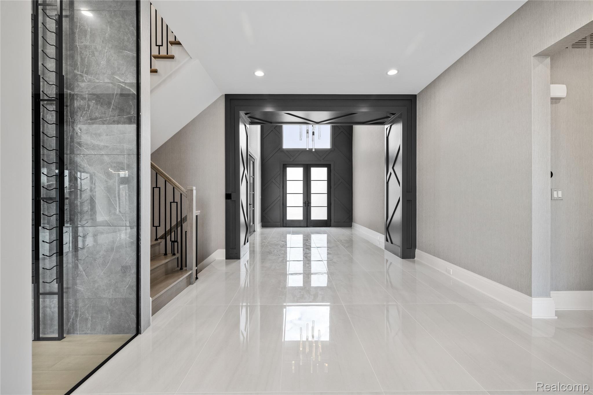 2555 Fairway Court