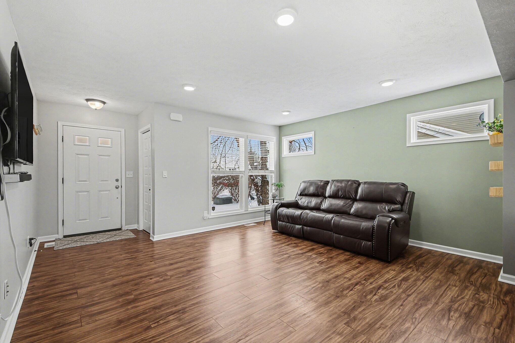 7947 High Knoll Drive SE