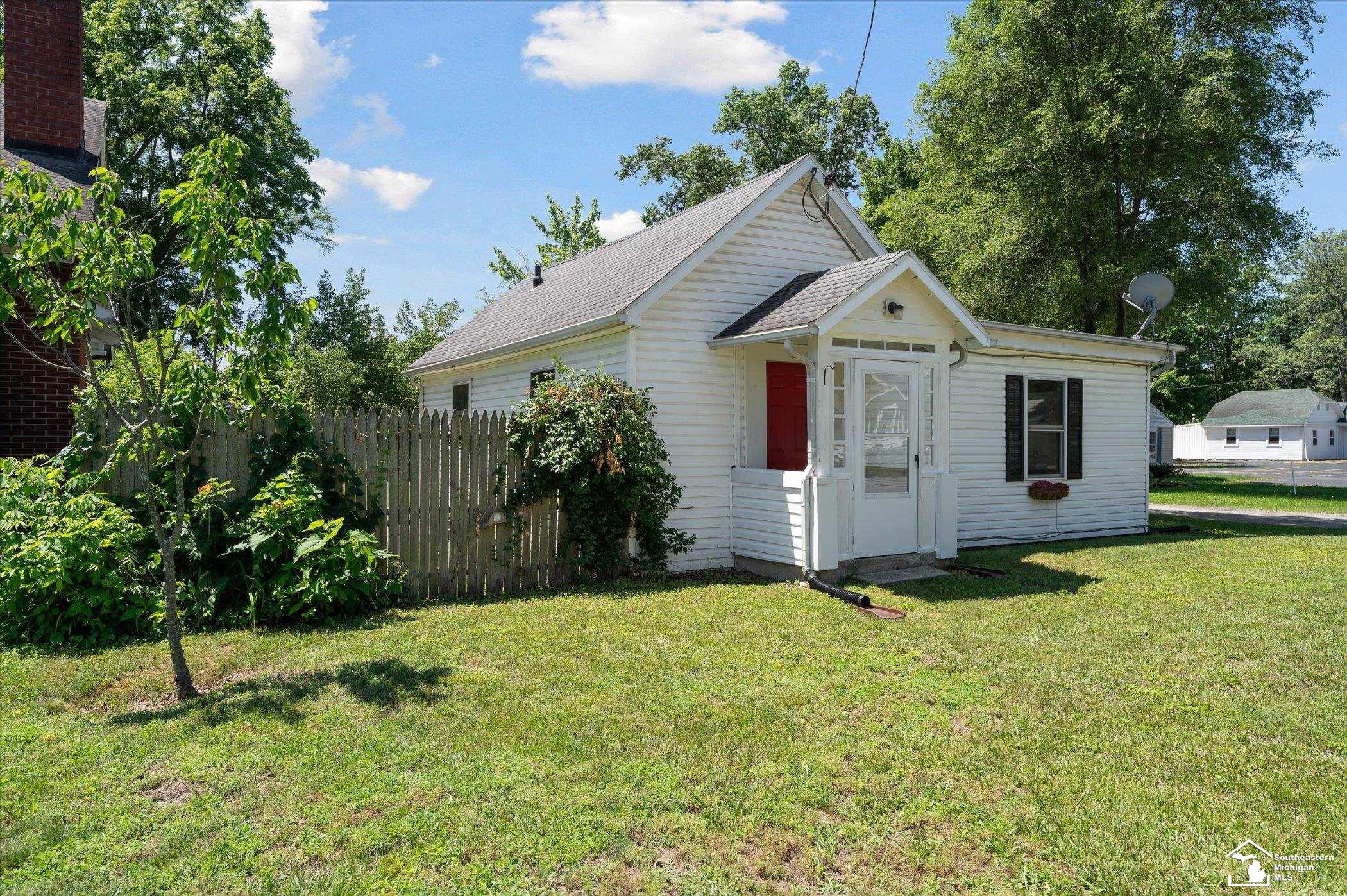 1107 W Temperance Road