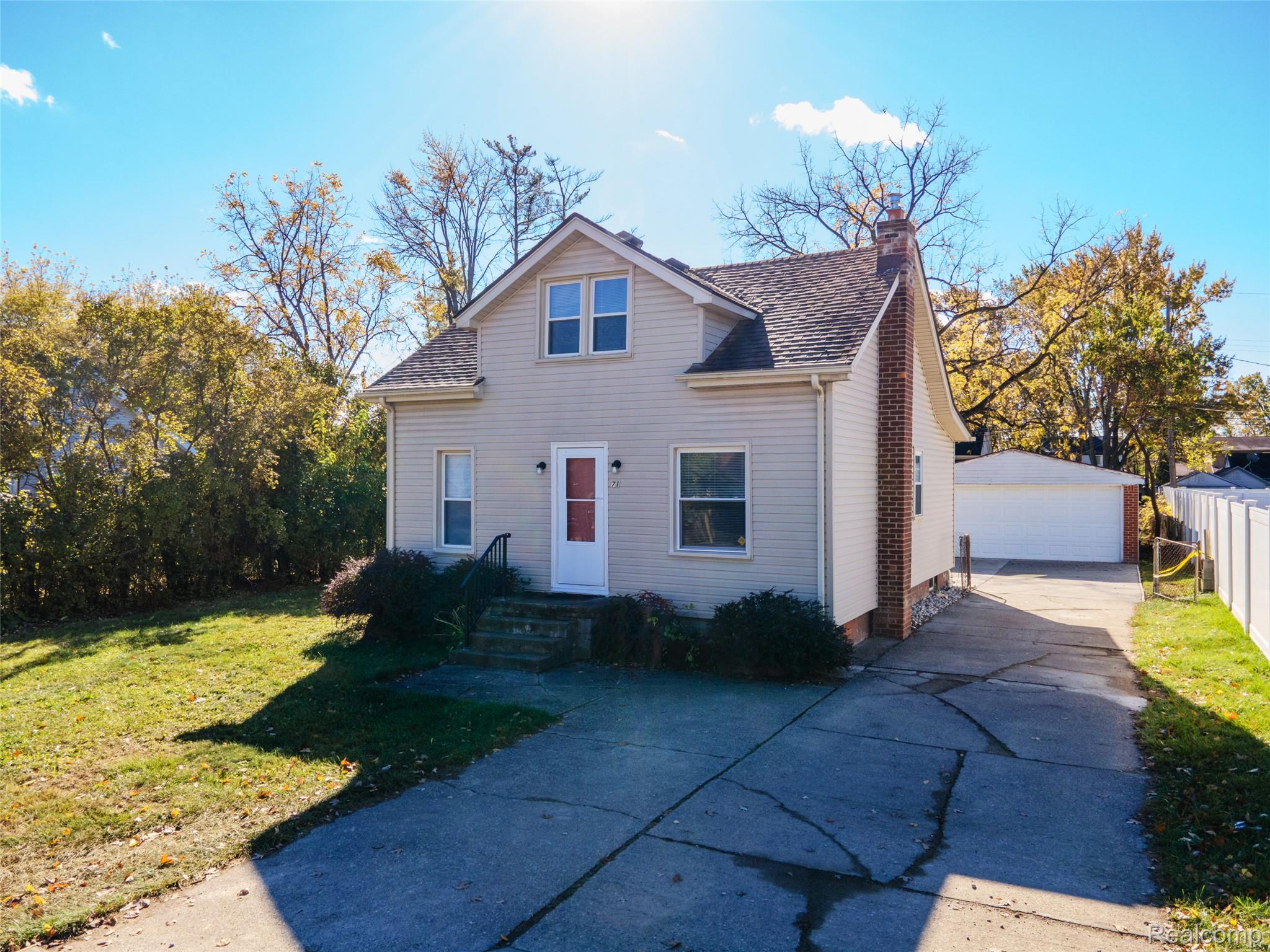 71 Cloveridge Drive