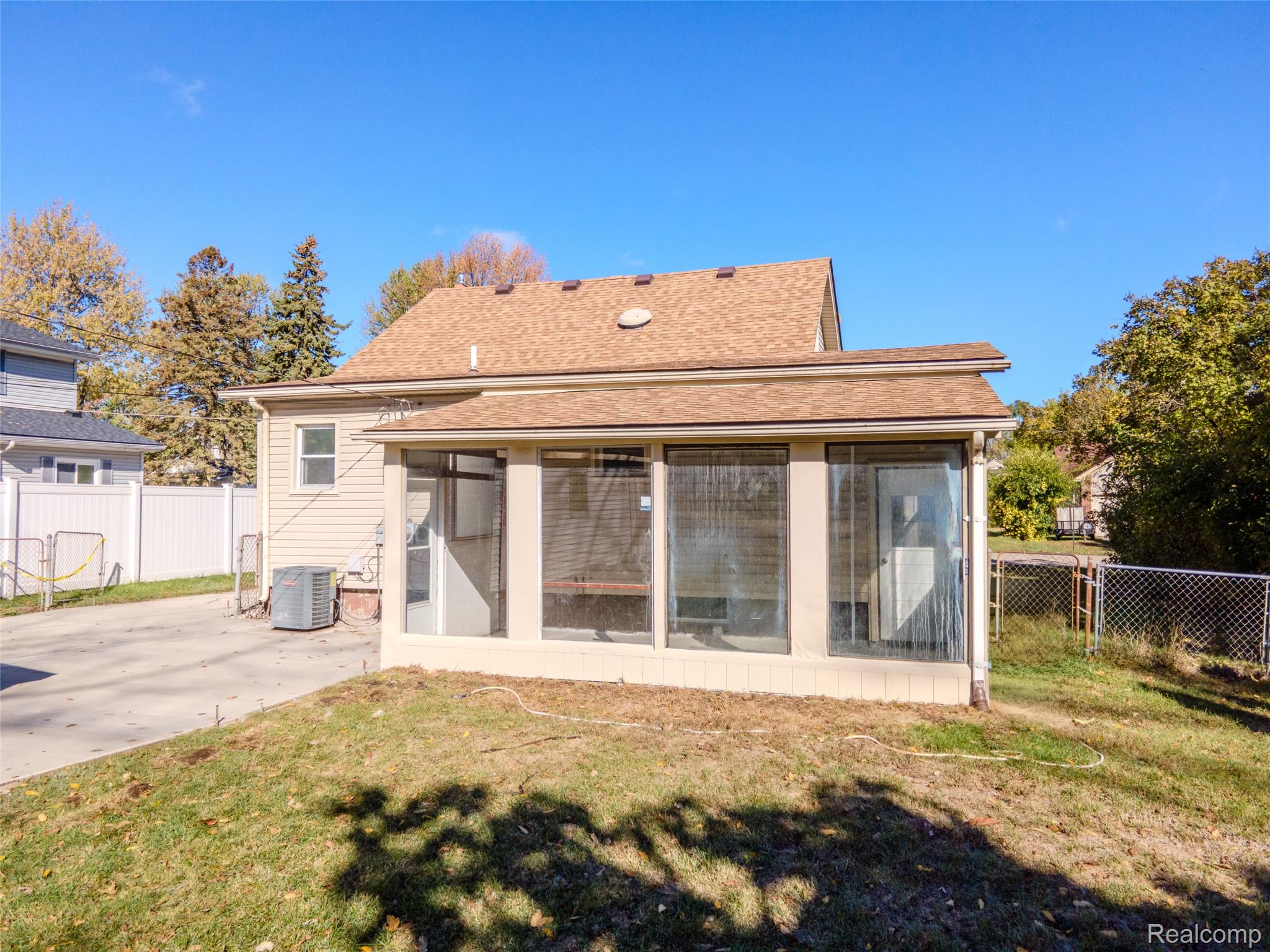 71 Cloveridge Drive
