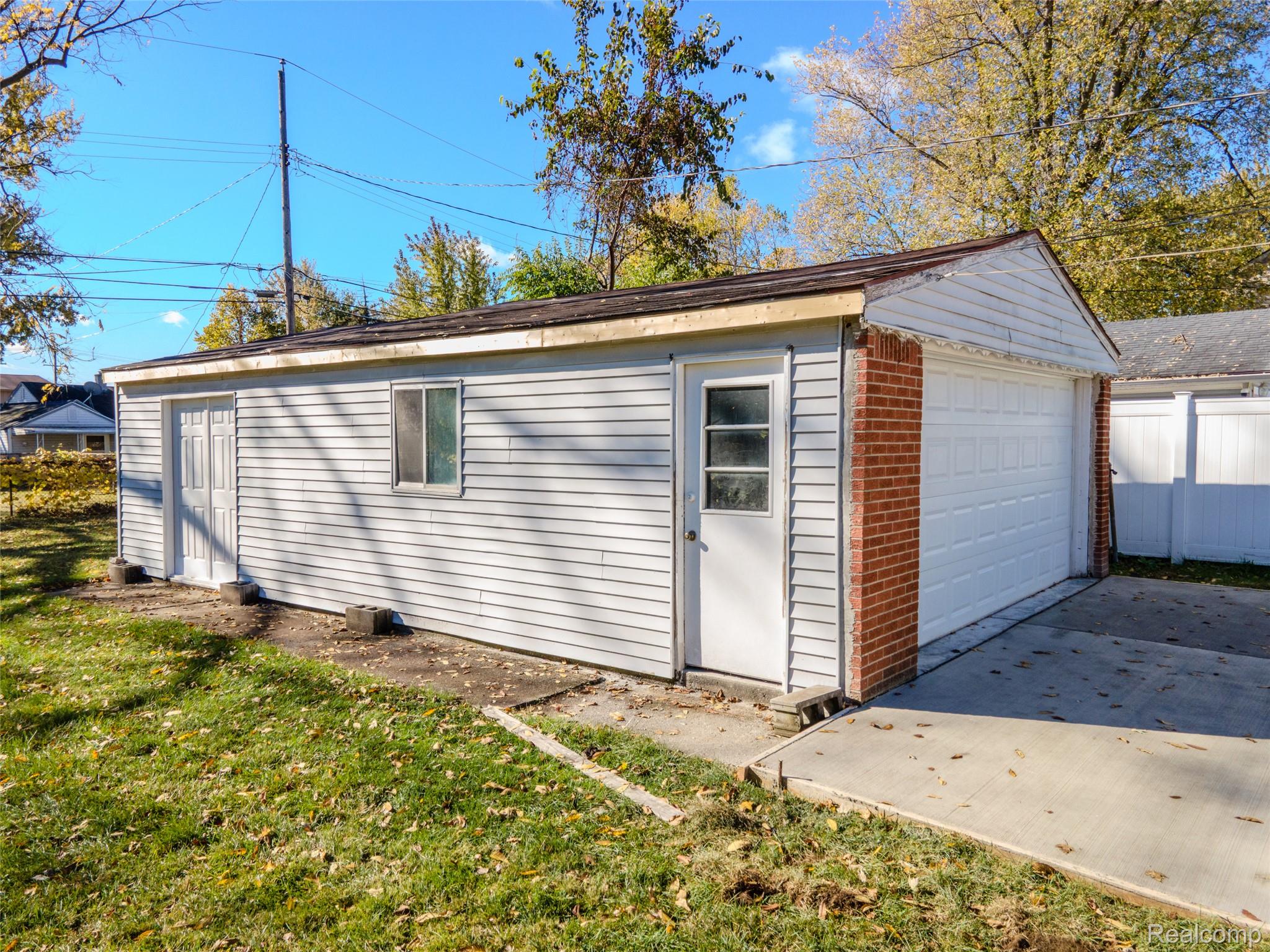 71 Cloveridge Drive
