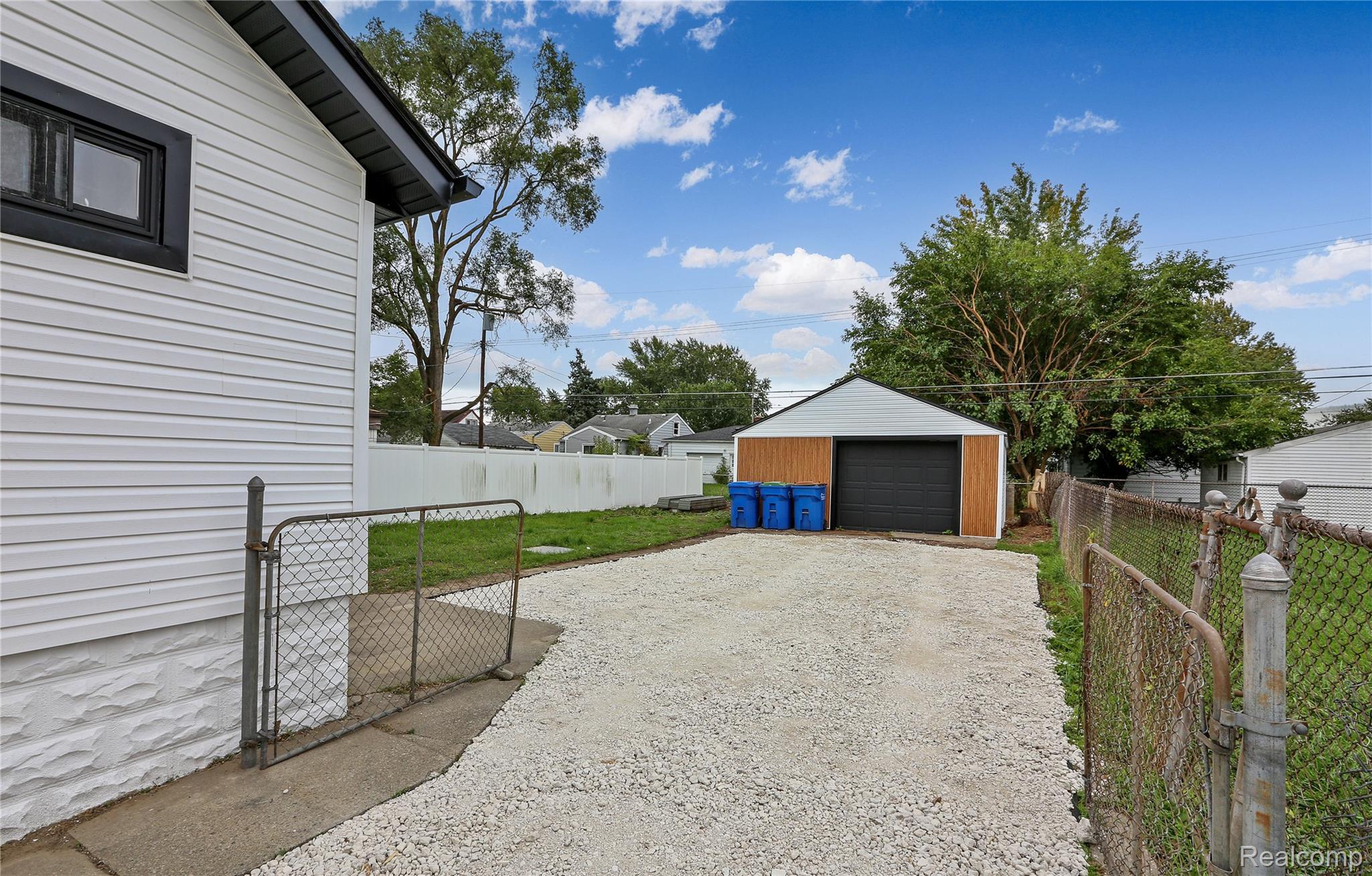 11236 Dodge Avenue