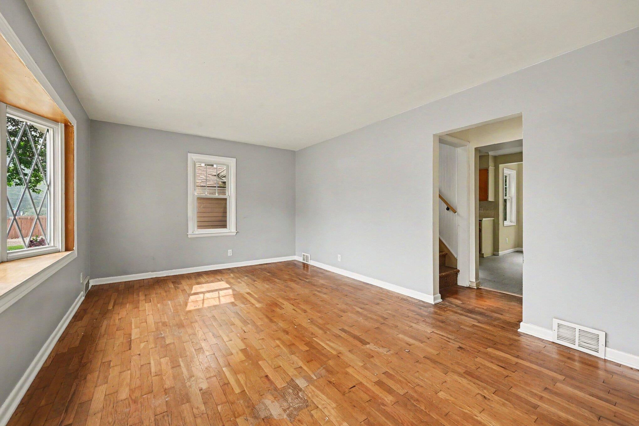 1050 Bloomfield Avenue