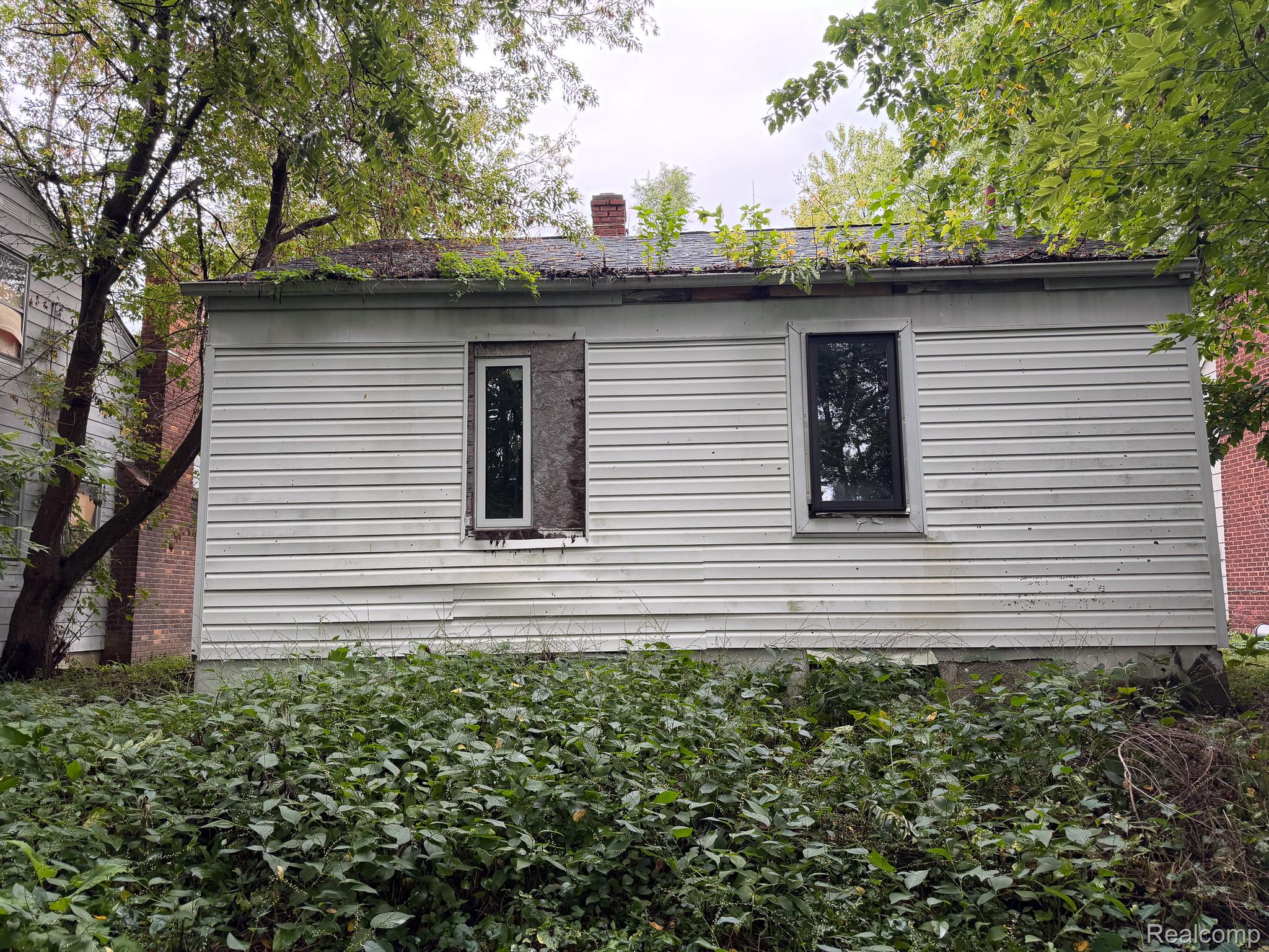 28 S Marshall Street