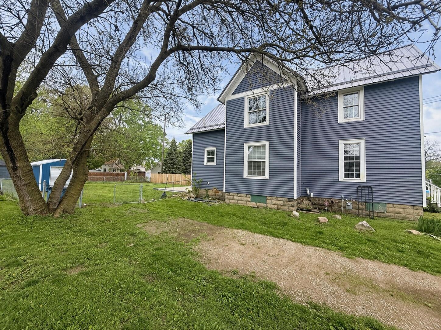 216 Oak Street