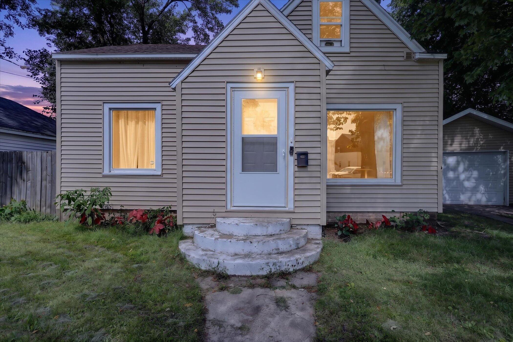 1111 Orville Street SE