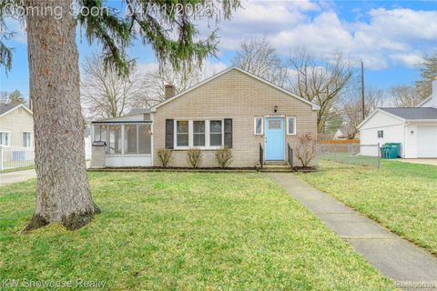 23033 Hawthorne Street Farmington City MI 48336