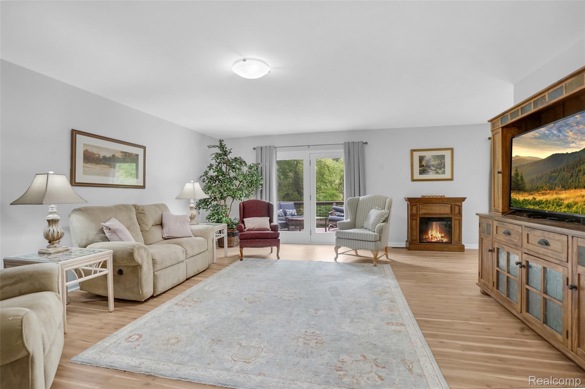 9587 Harmon Lane