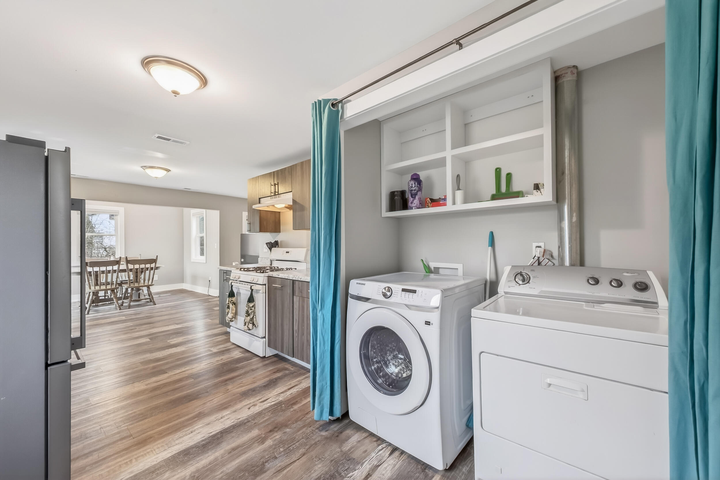 683 E Sternberg Road