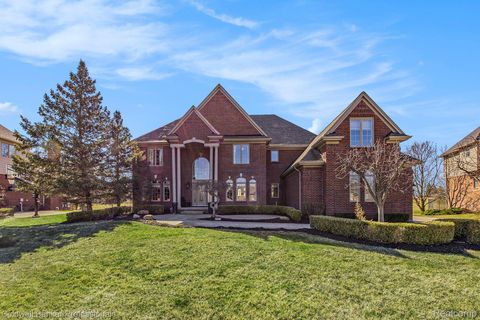 2434 PEBBLE BEACH Drive Oakland Charter Township MI 48363
