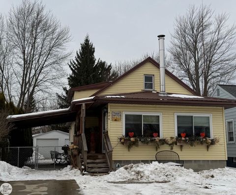 486 N Belle River Avenue Marine City City MI 48039