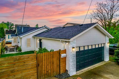 22432 MAPLE Street St Clair Shores City MI 48081