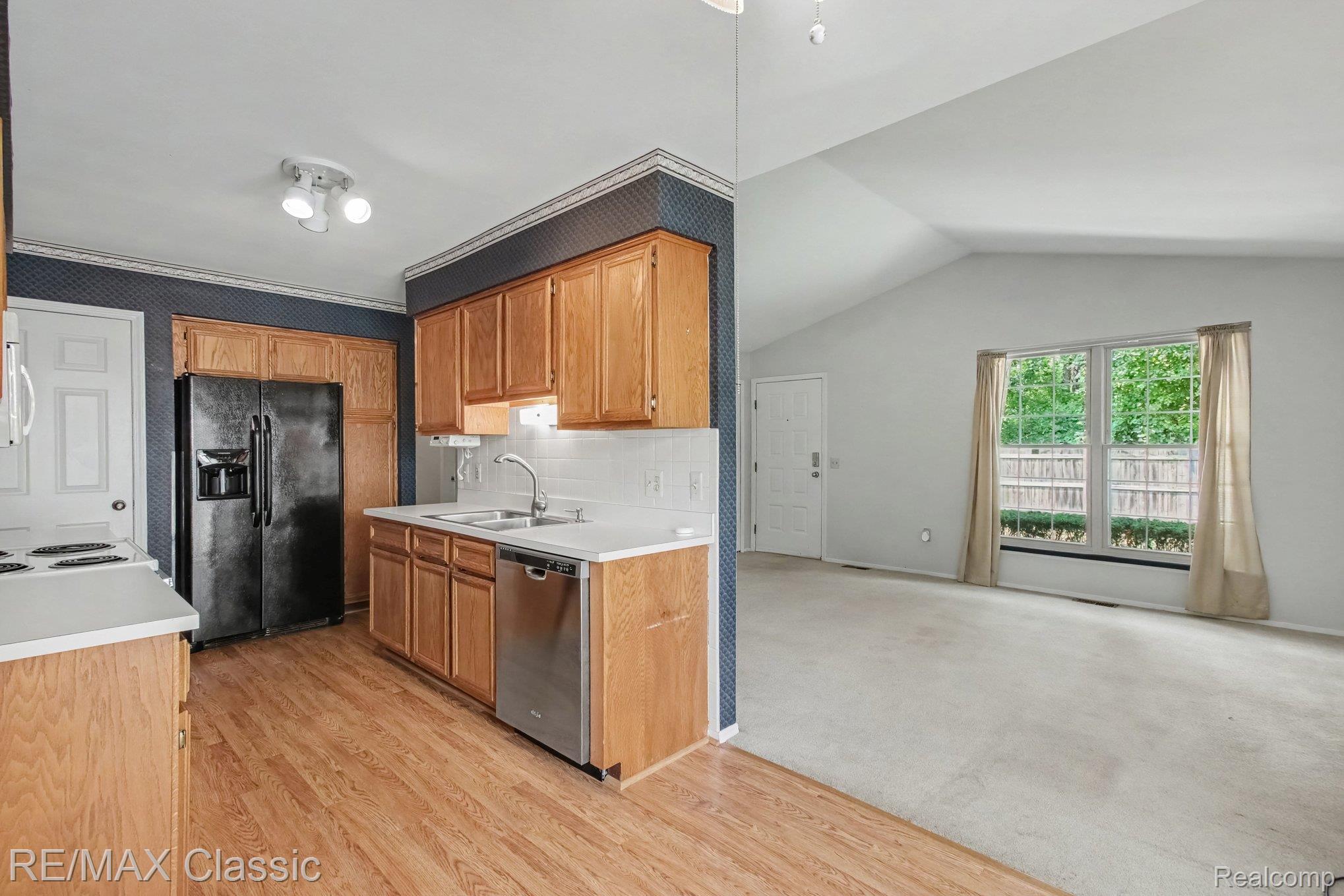 1489 Dover Hill N