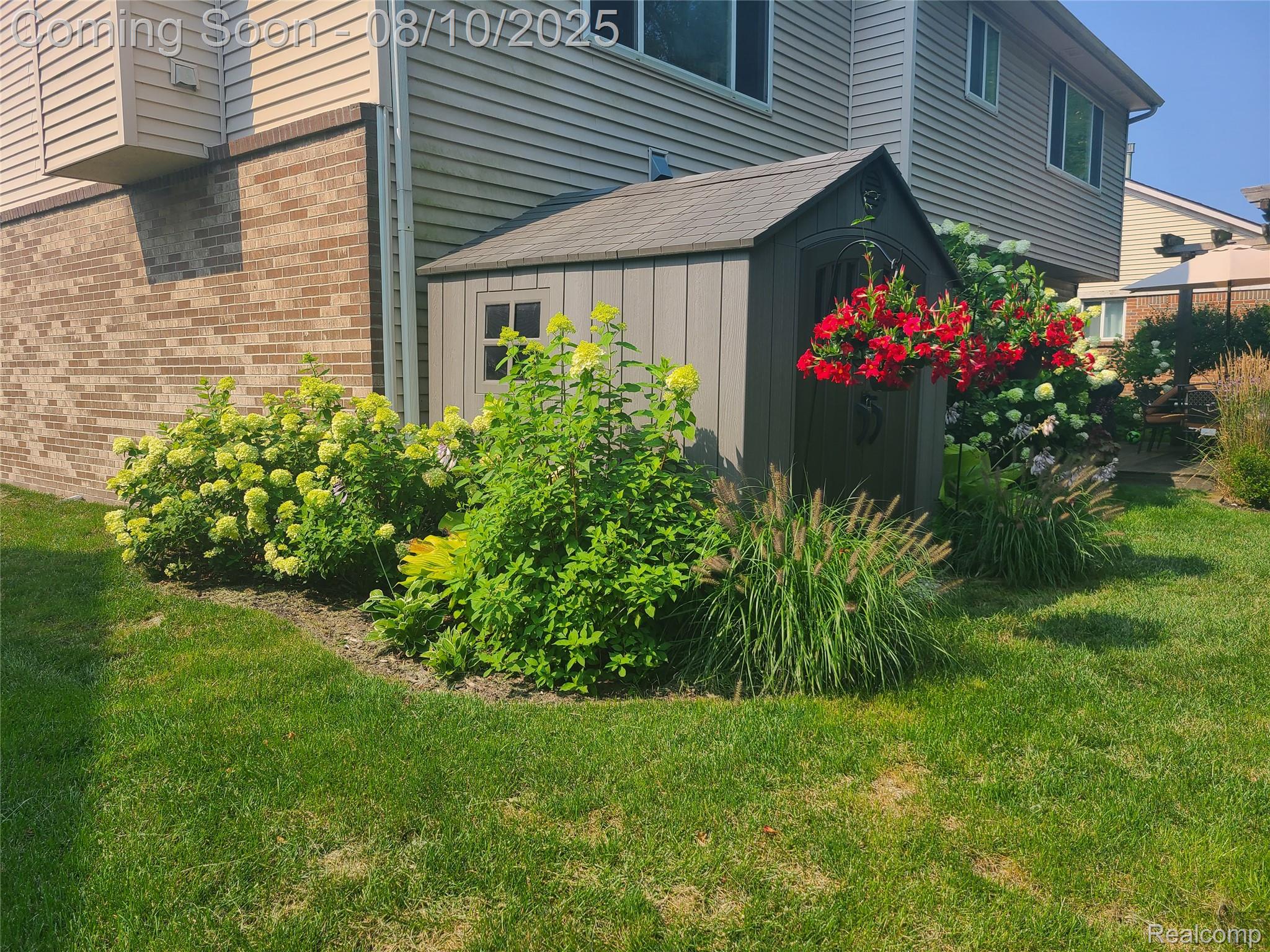 38472 Emerald Lane N