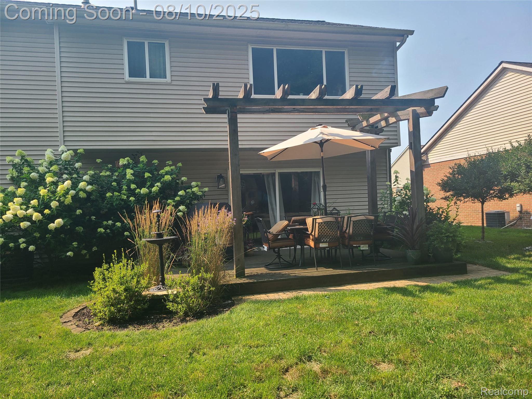 38472 Emerald Lane N