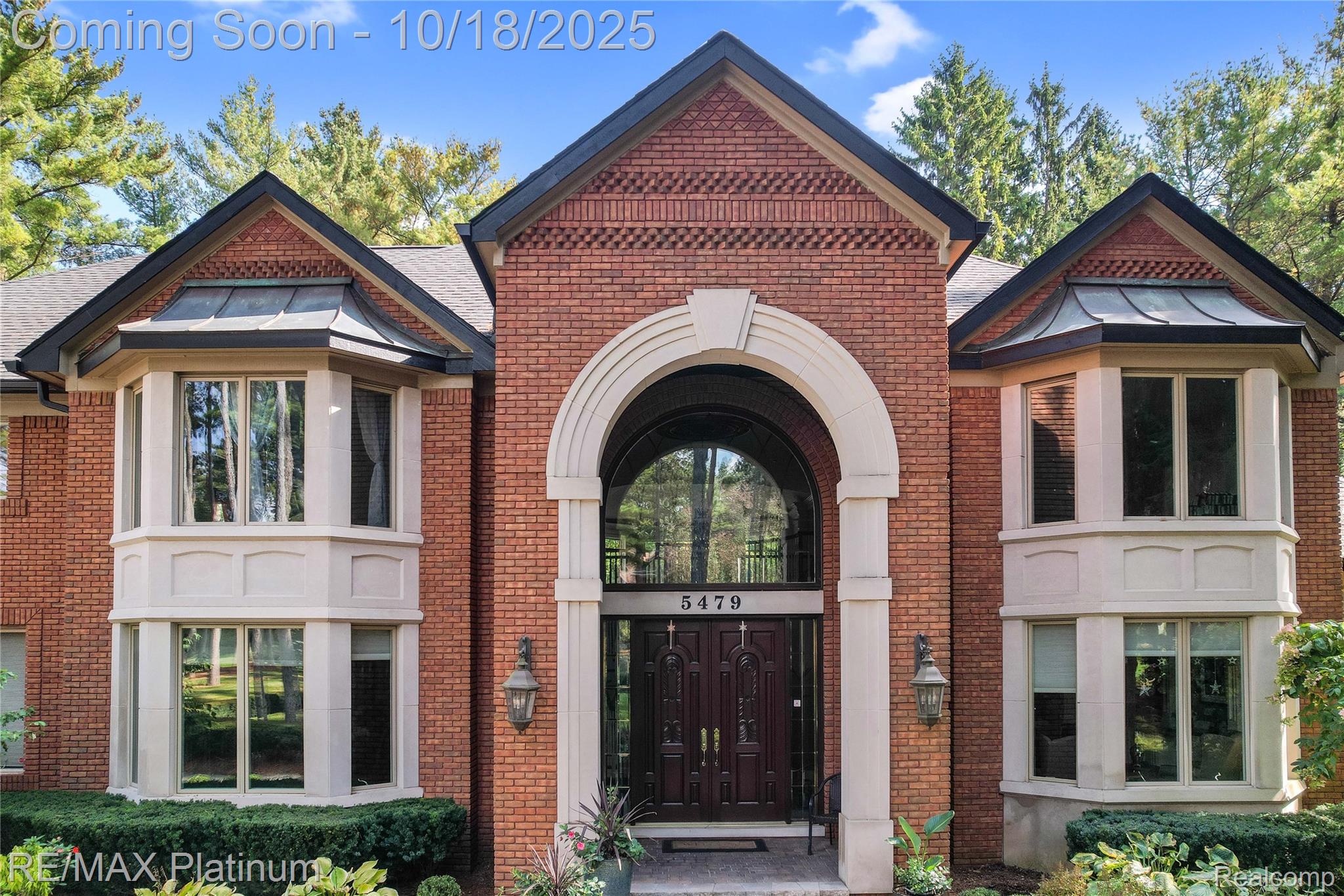 5479 River Ridge Drive