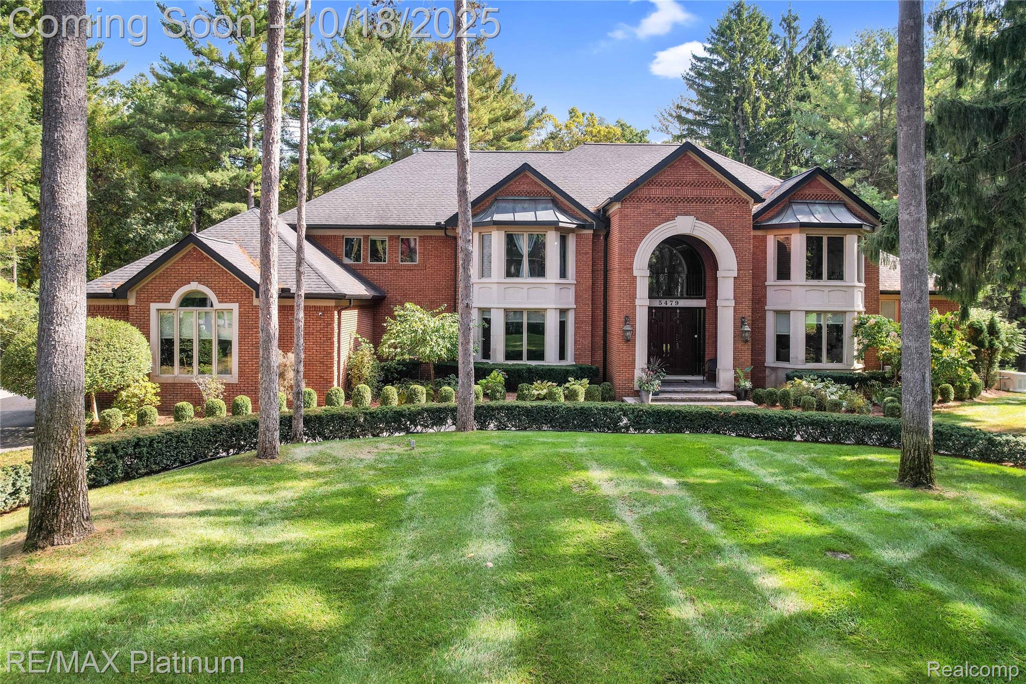 5479 River Ridge Drive