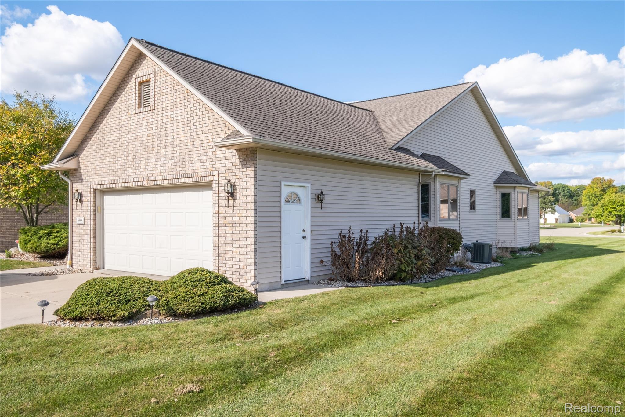 5355 Wyndemere Common Square