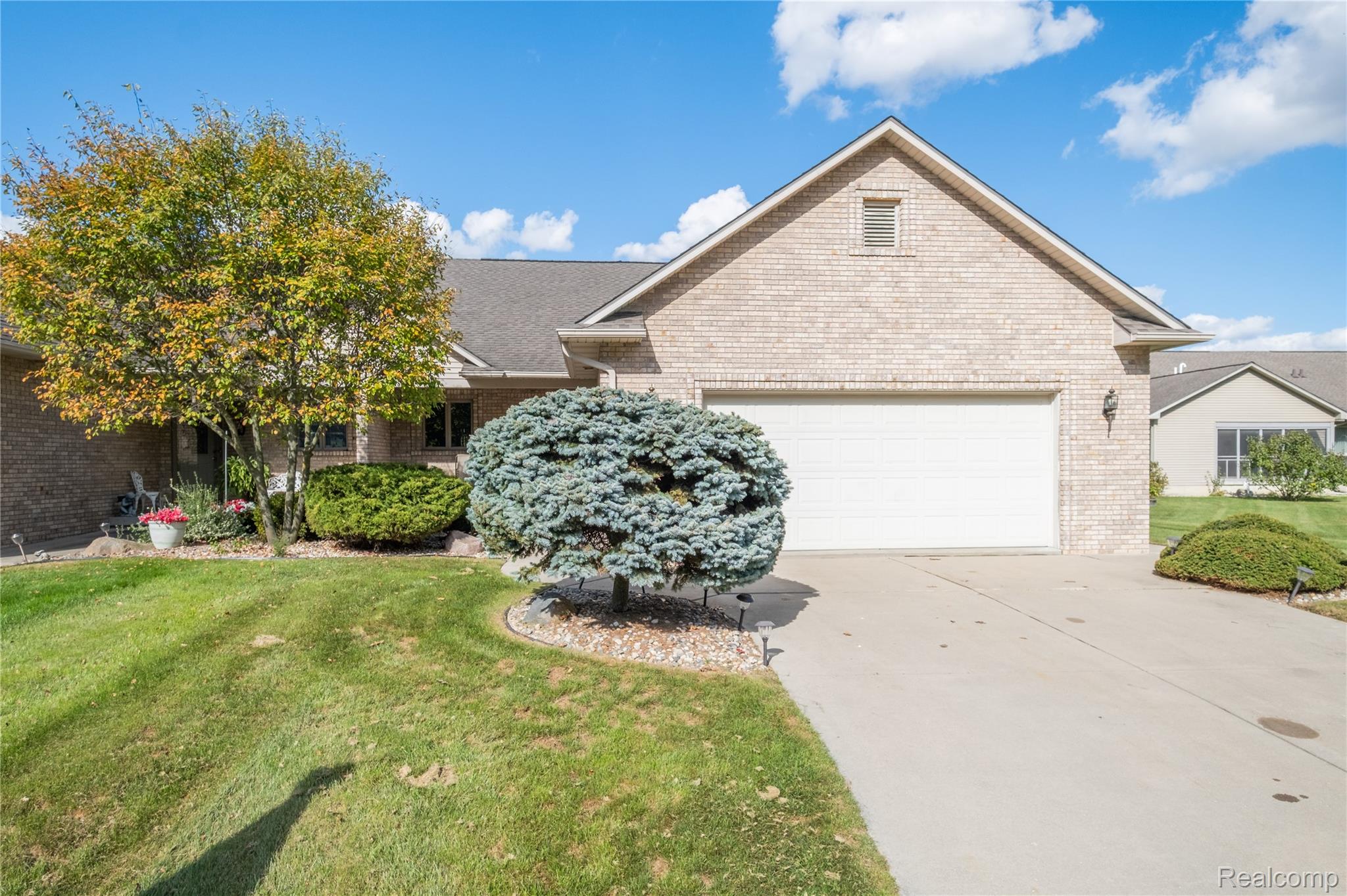 5355 Wyndemere Common Square