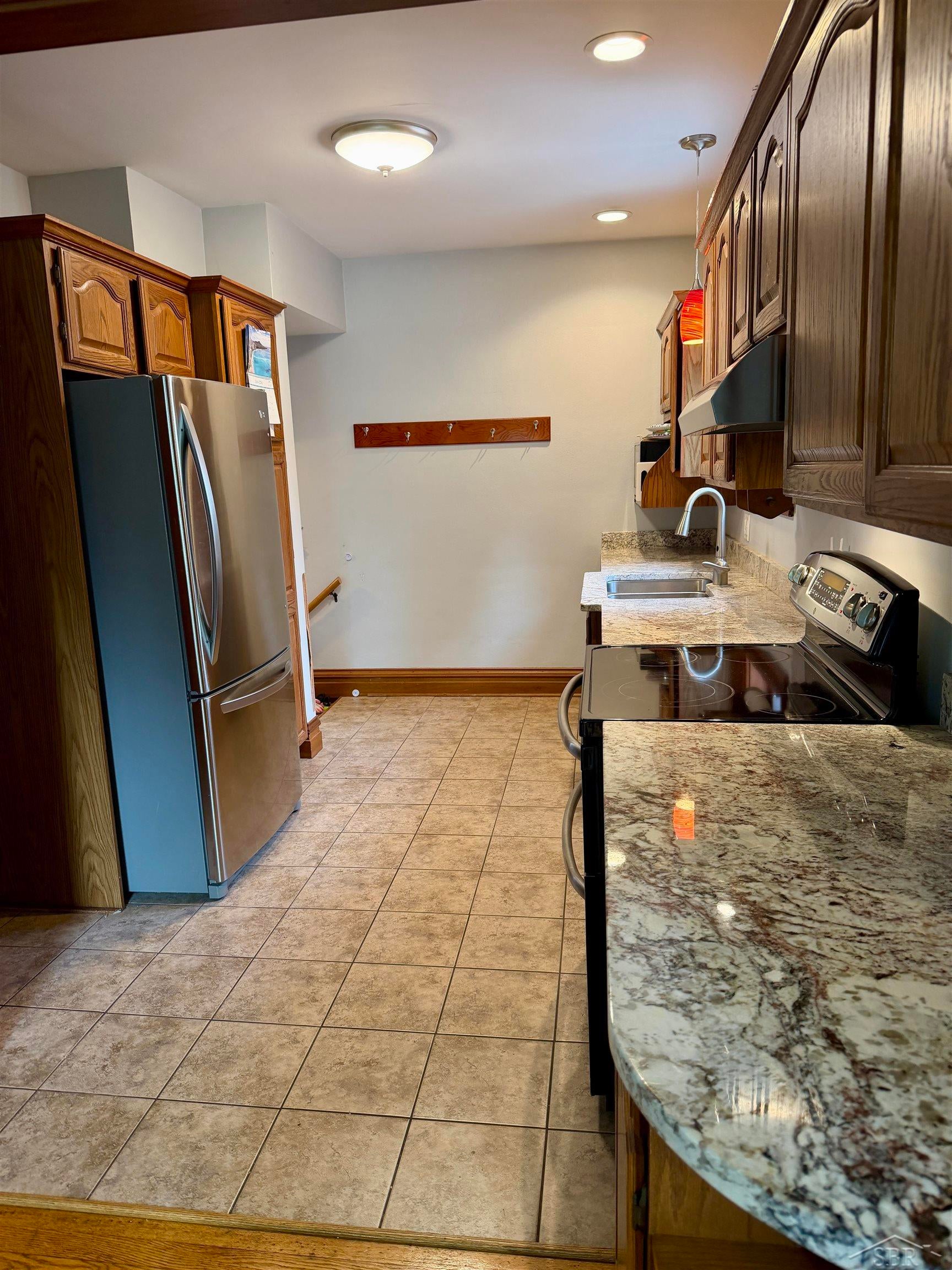 2217 N Woodbridge Road