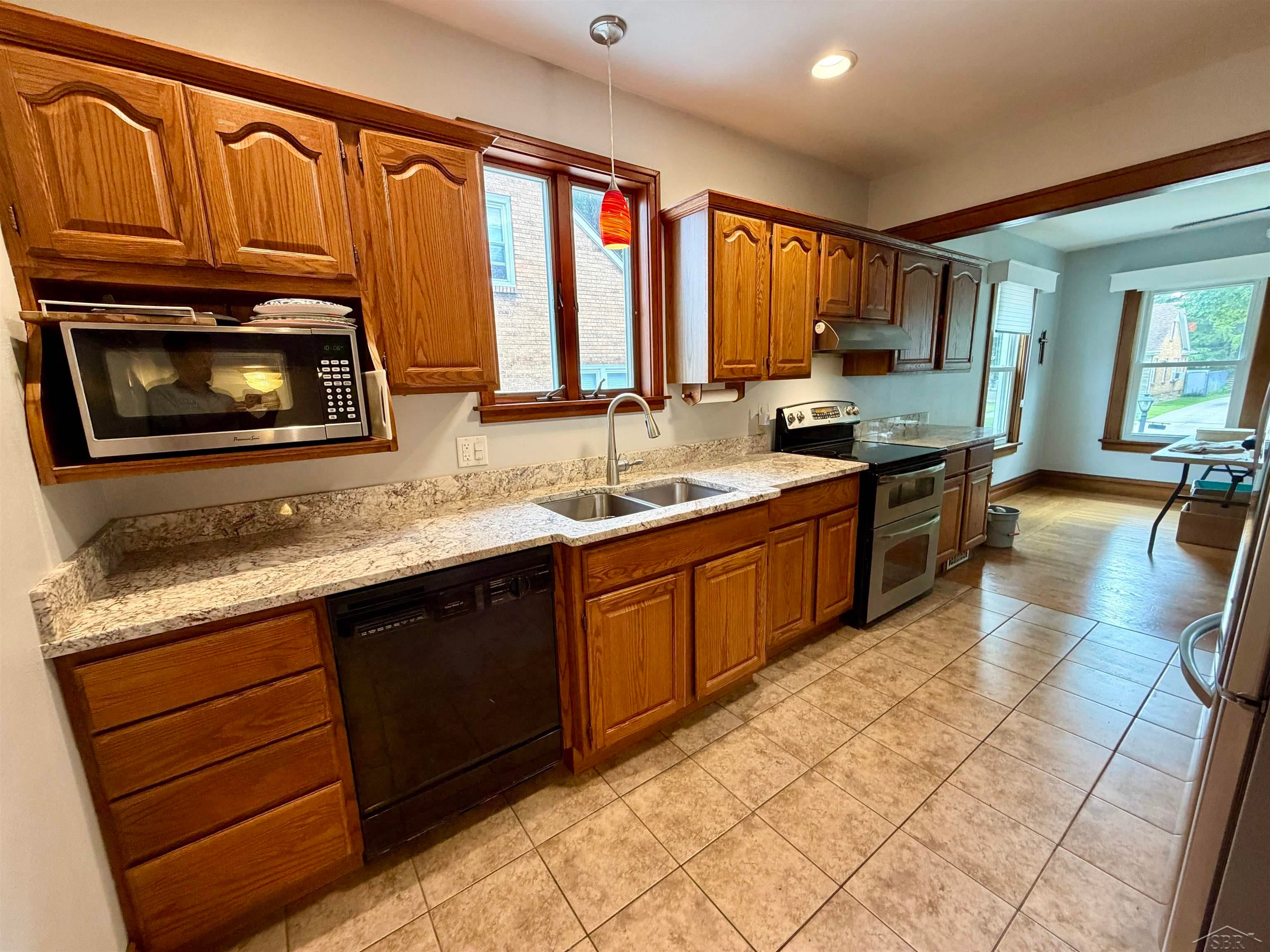 2217 N Woodbridge Road
