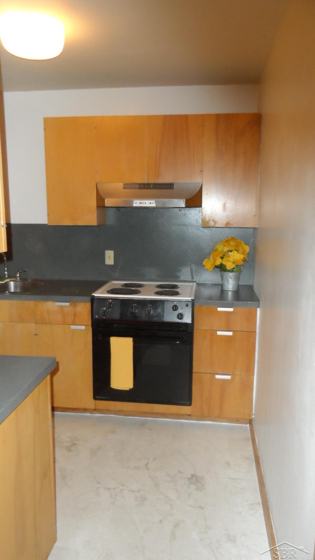 2101 Bayliss #15 Street