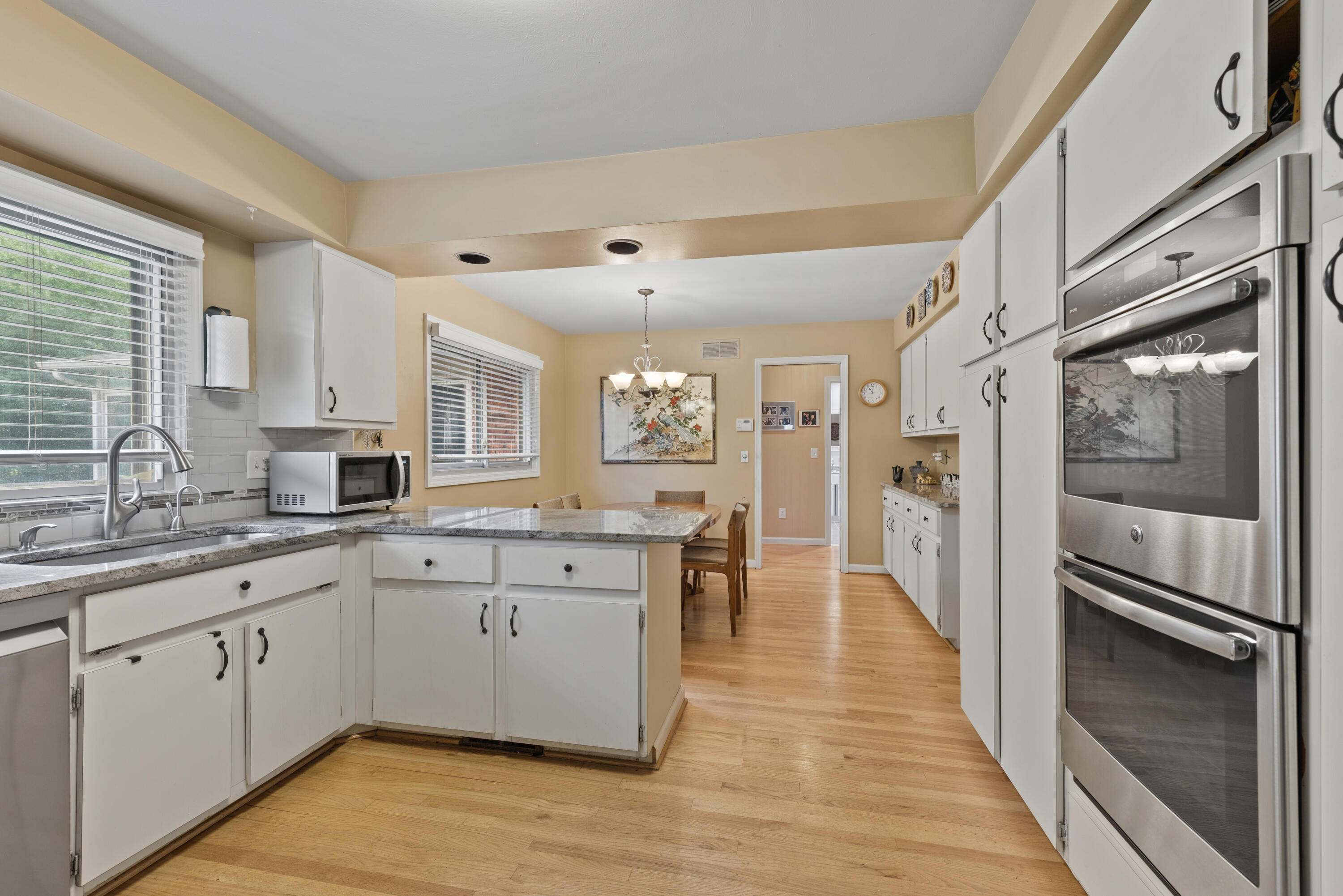 28550 Tavistock Trail