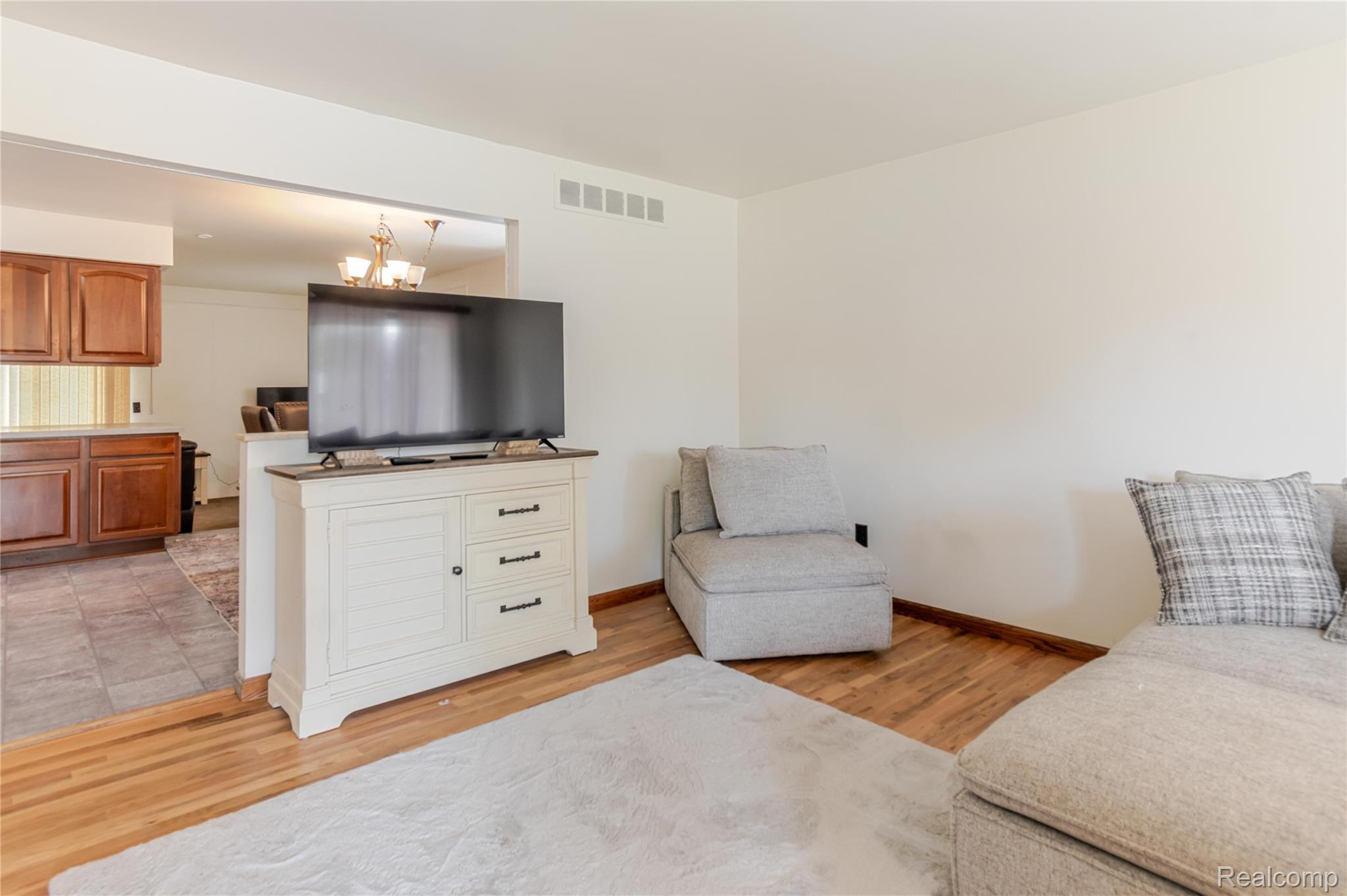 32373 Hampton Court