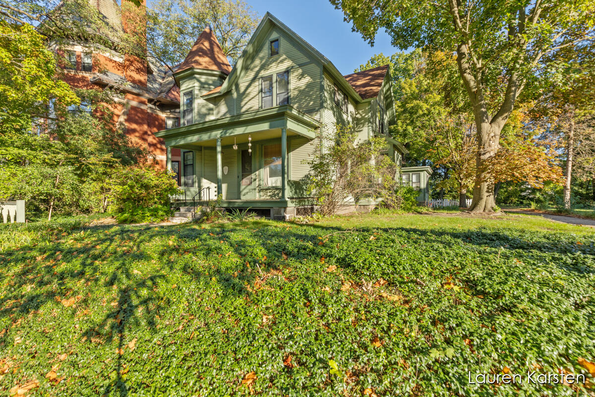 623 Cherry Street SE