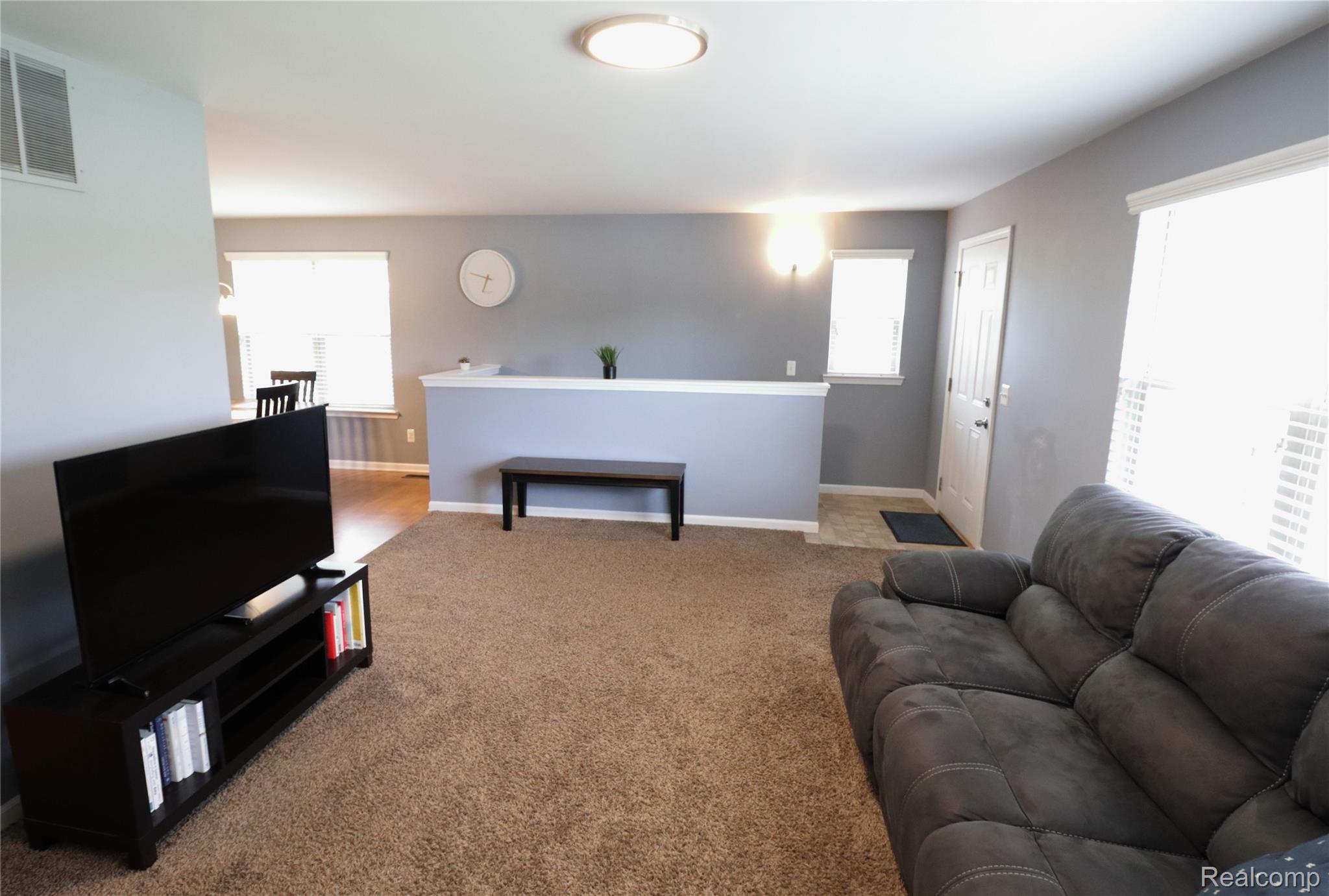 17069 E 14 Mile Road 8