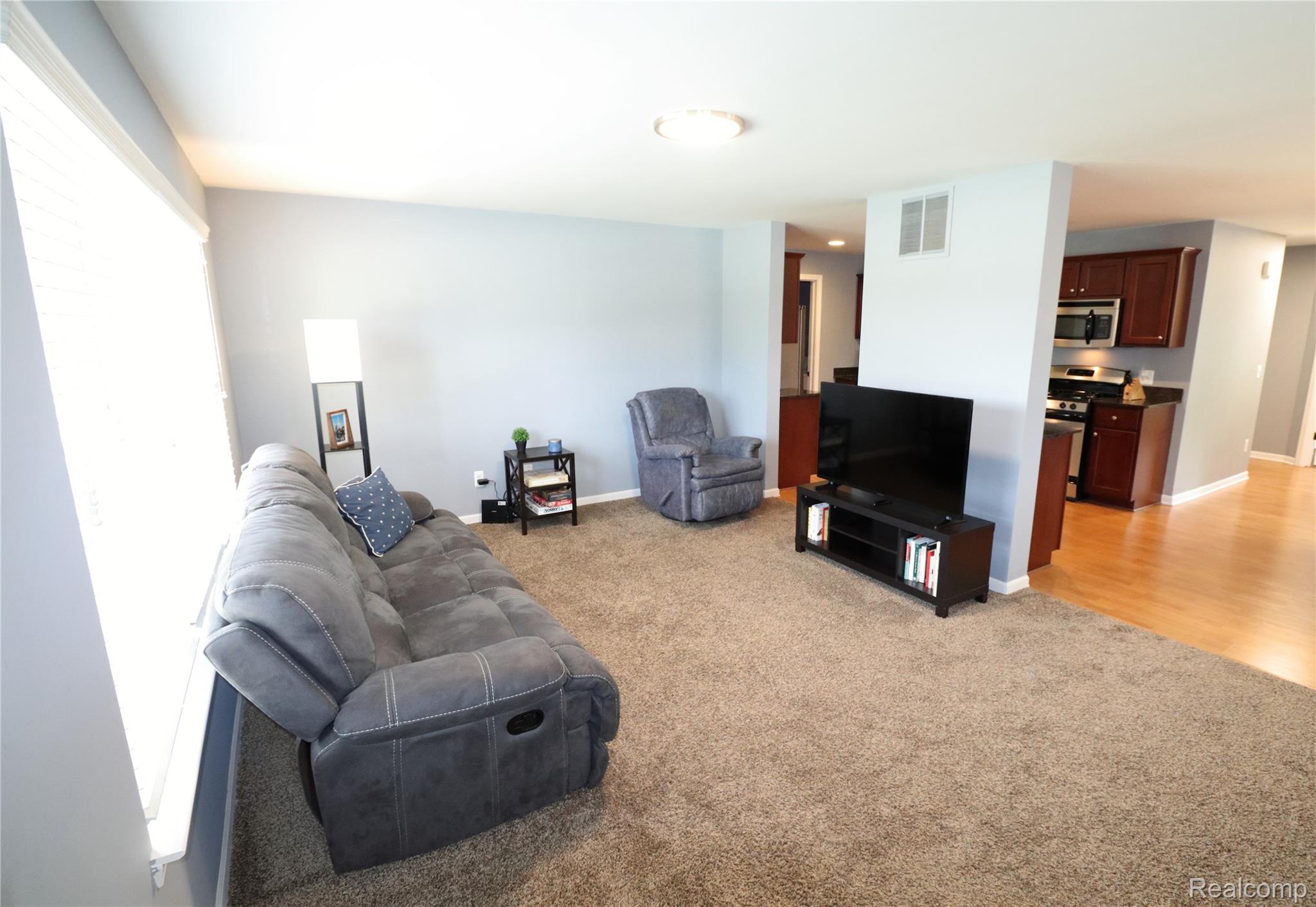 17069 E 14 Mile Road 8