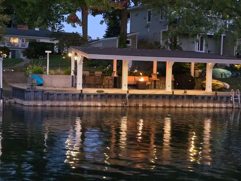 7030 N Maple Drive Coloma Charter Township MI 49038