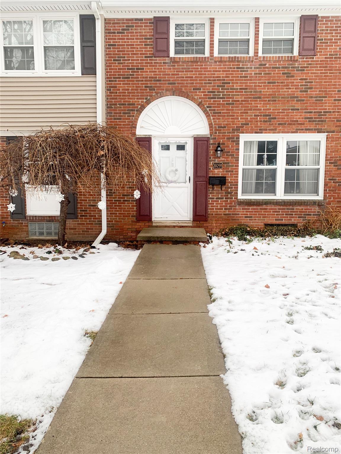 20295 Silver Spring Drive