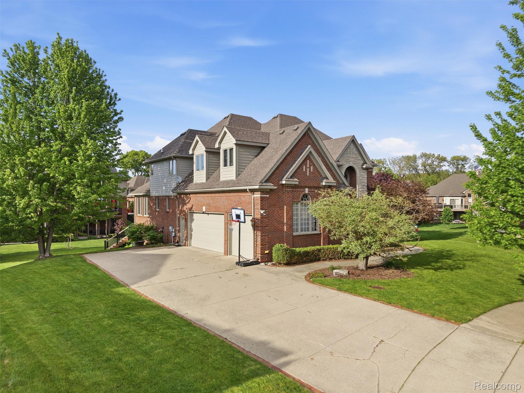 7305 Acadia Court