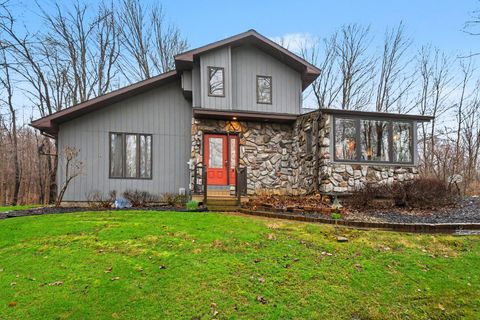 Tiny photo for 2913 Grange Road, Oronoko Charter Township, MI 49103 (MLS # 69026013524)
