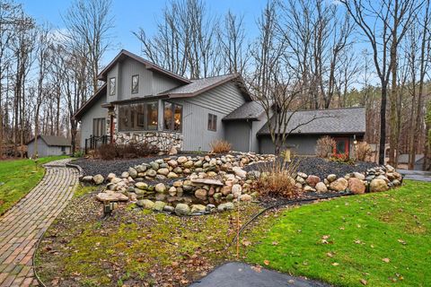 Tiny photo for 2913 Grange Road, Oronoko Charter Township, MI 49103 (MLS # 69026013524)