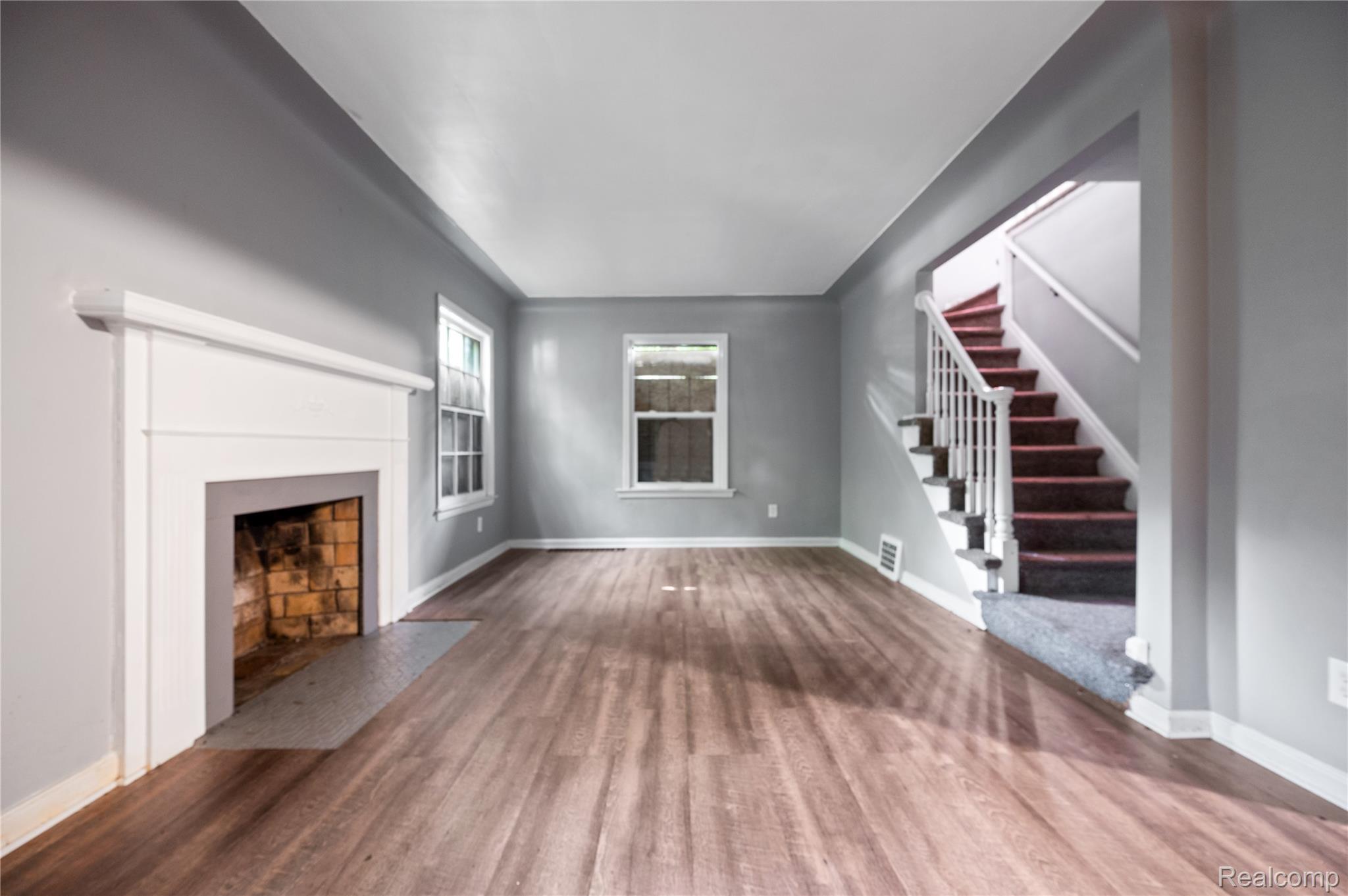 10438 Wayburn Street