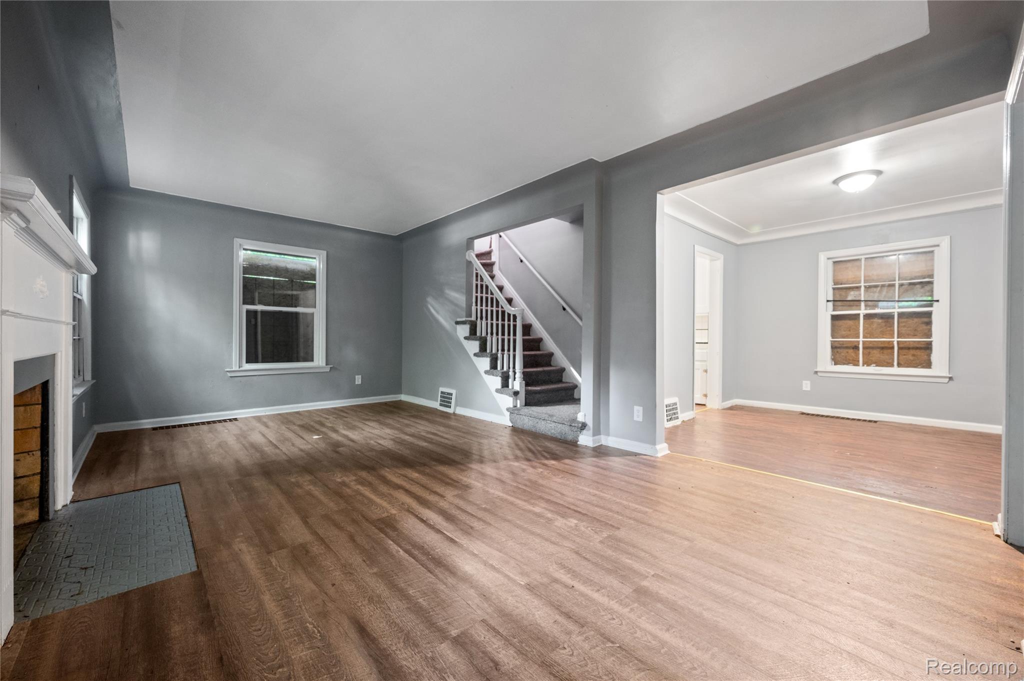 10438 Wayburn Street