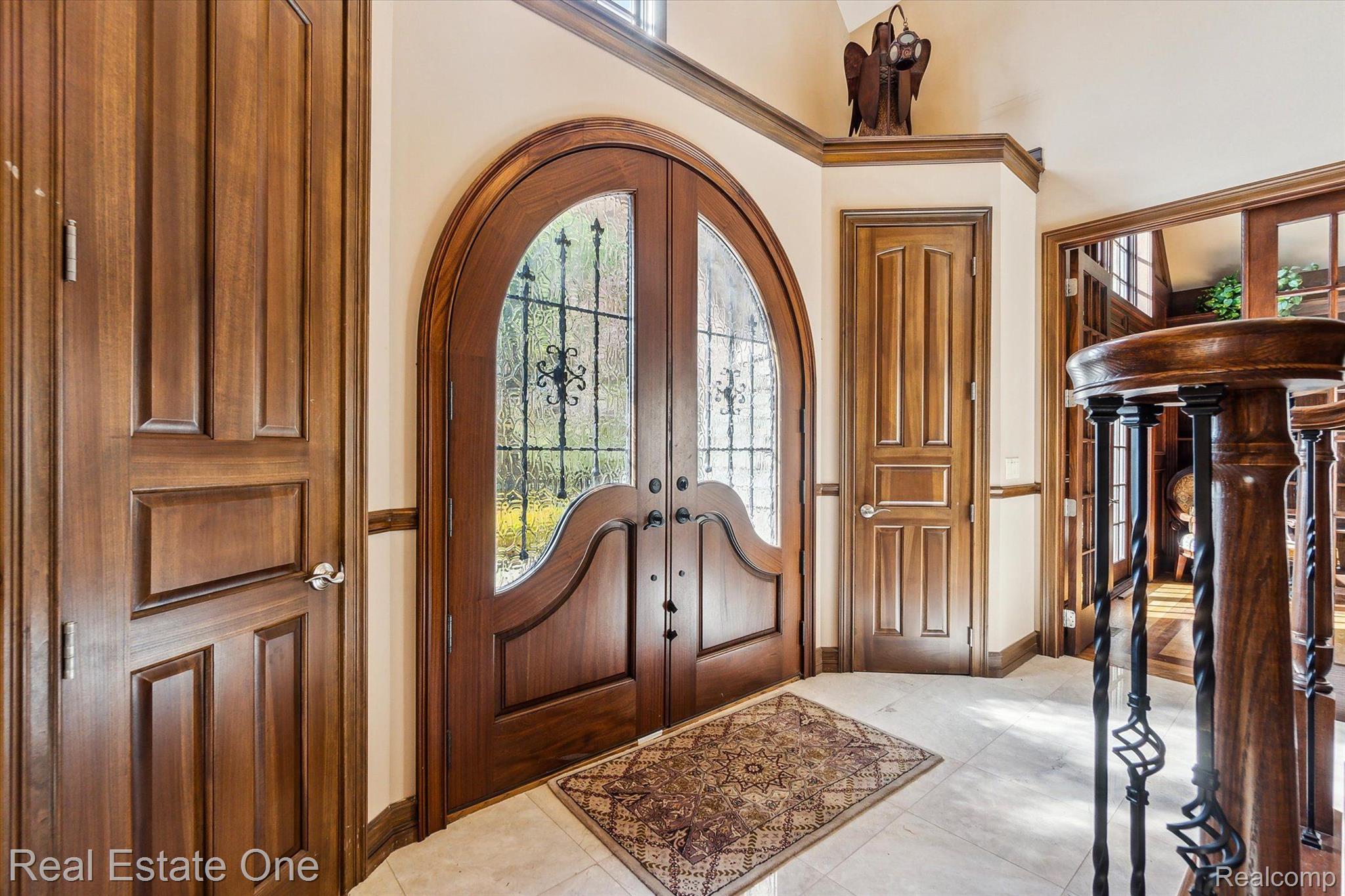 4058 LAKE RIDGE Court