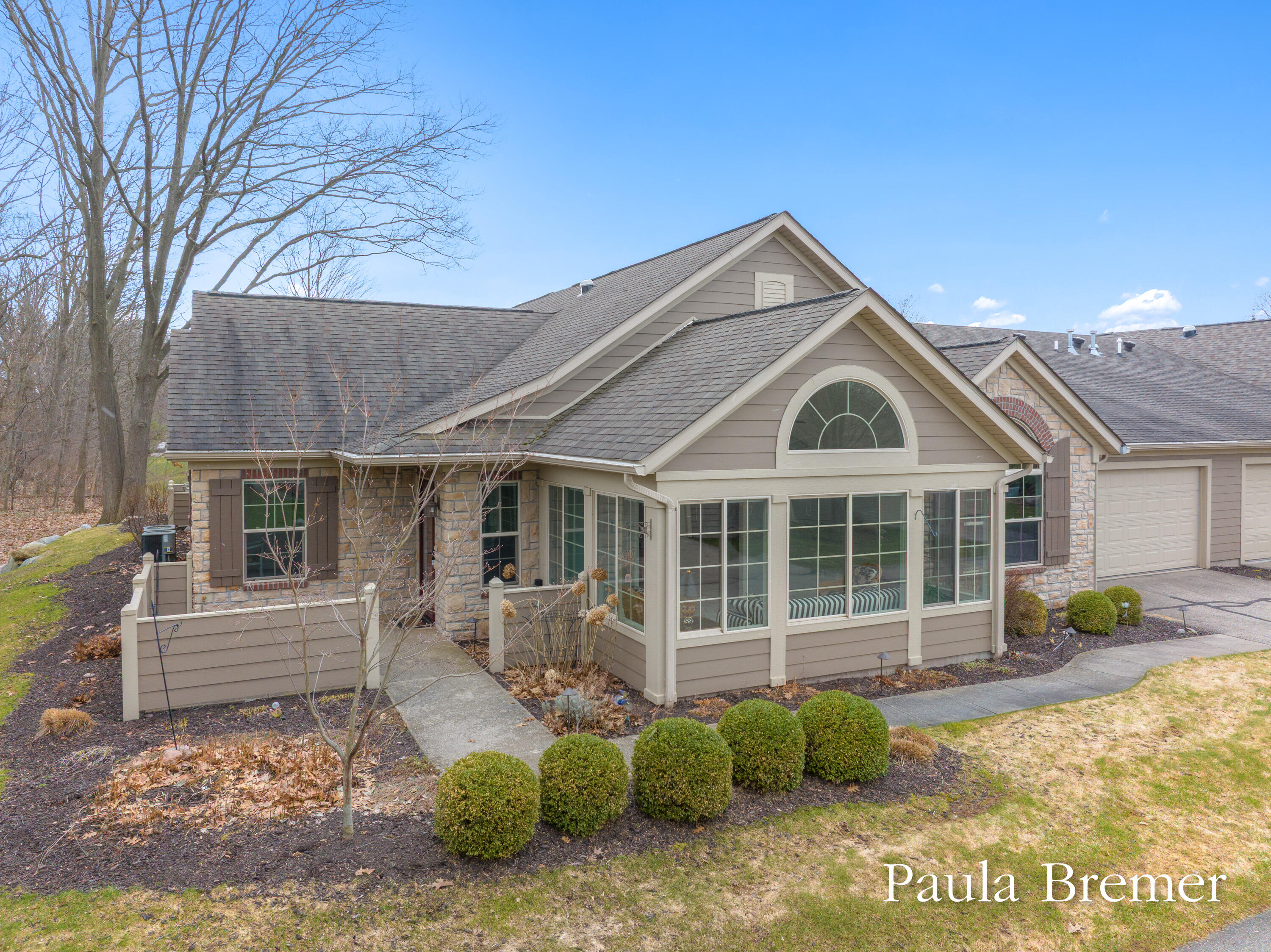 856 Bridge Crest Drive SE