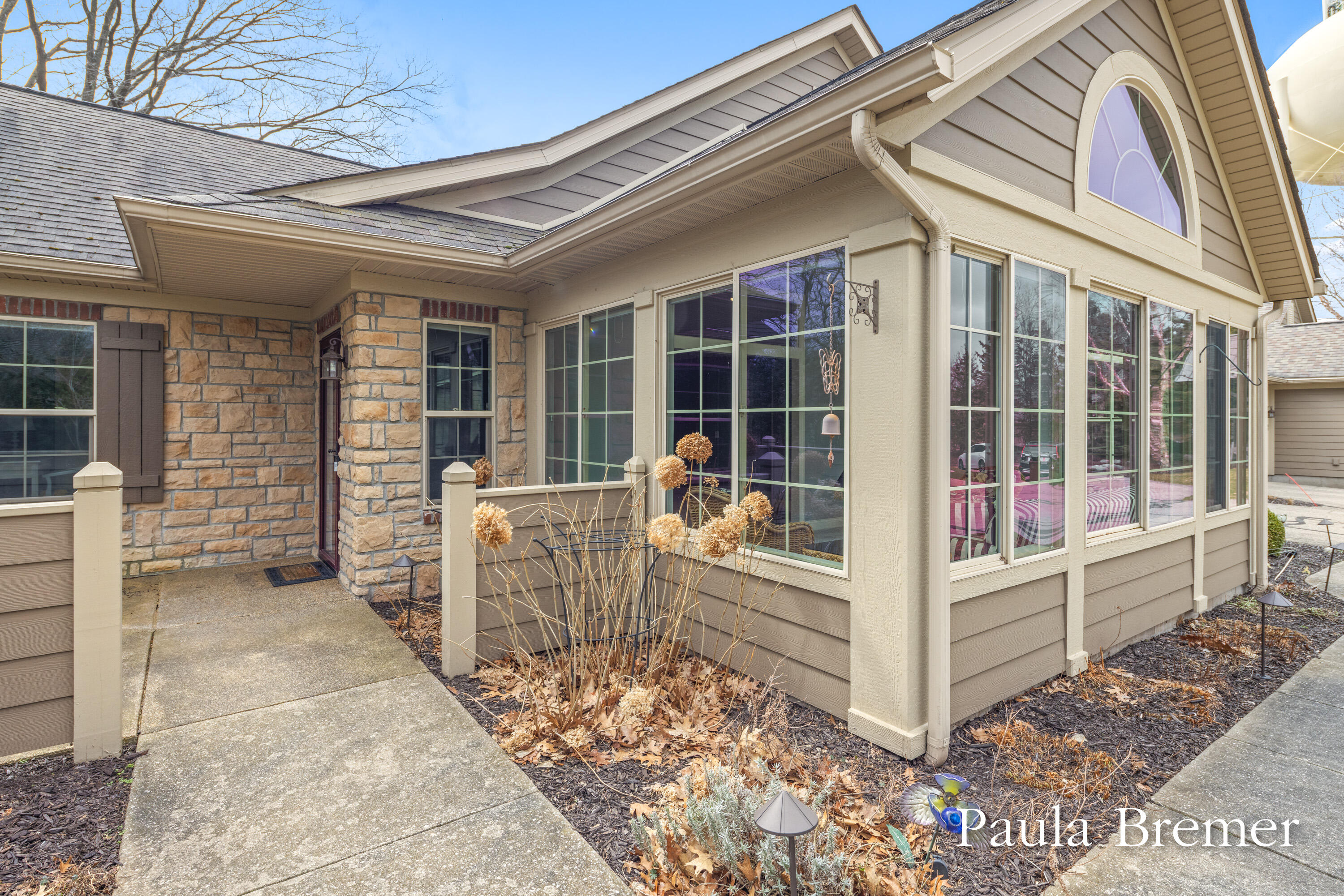 856 Bridge Crest Drive SE