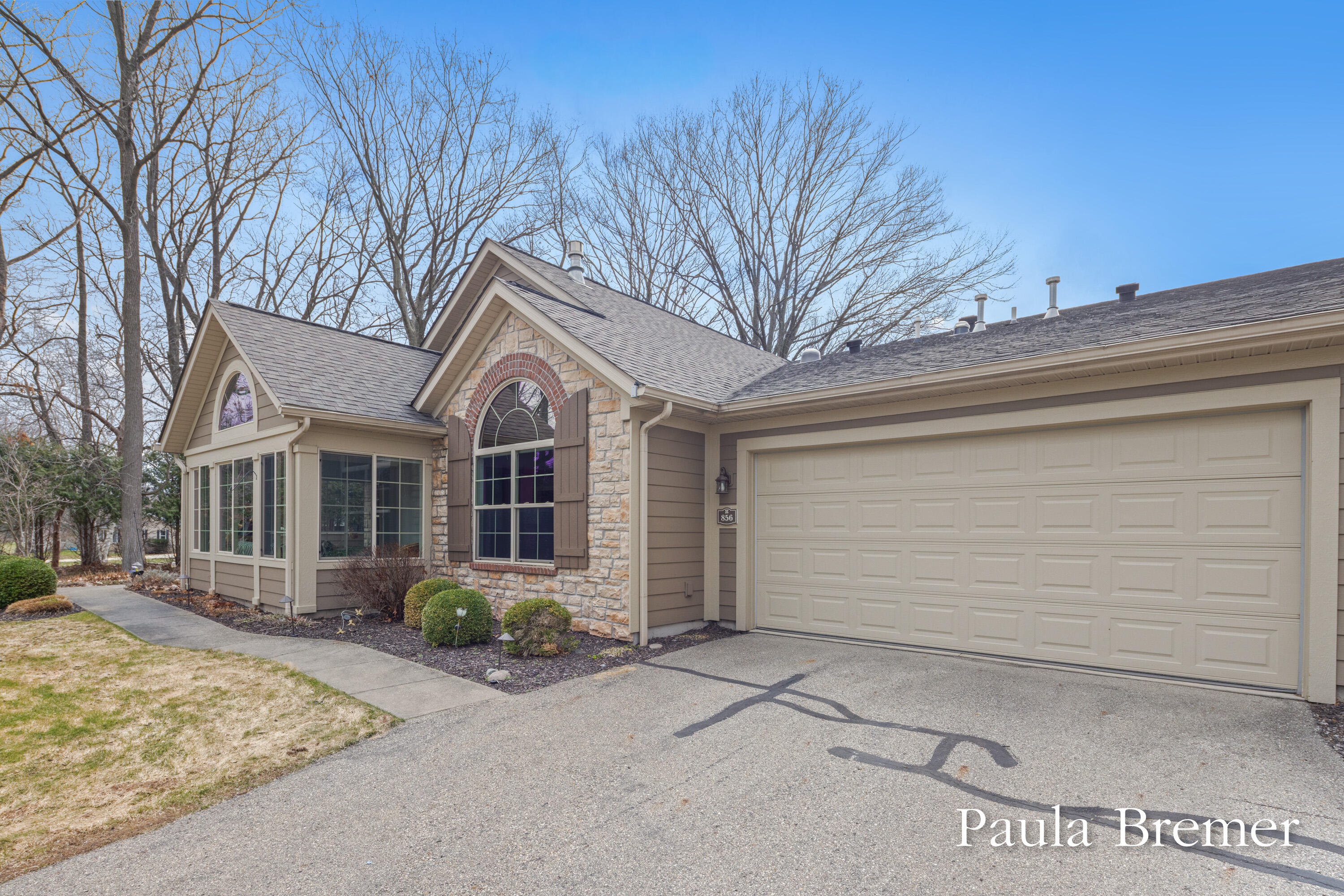 856 Bridge Crest Drive SE