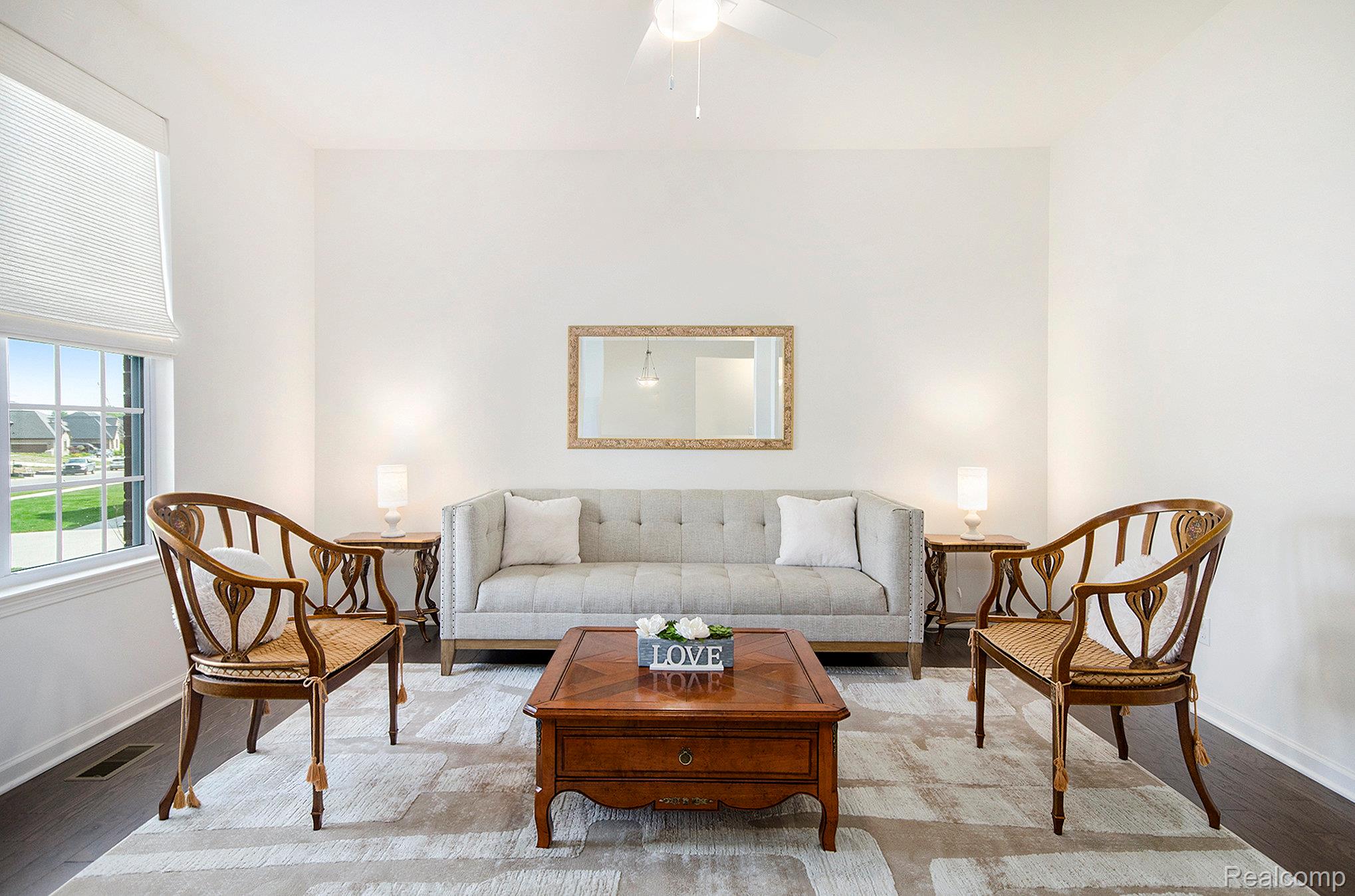 1105 Lindenhill Lane