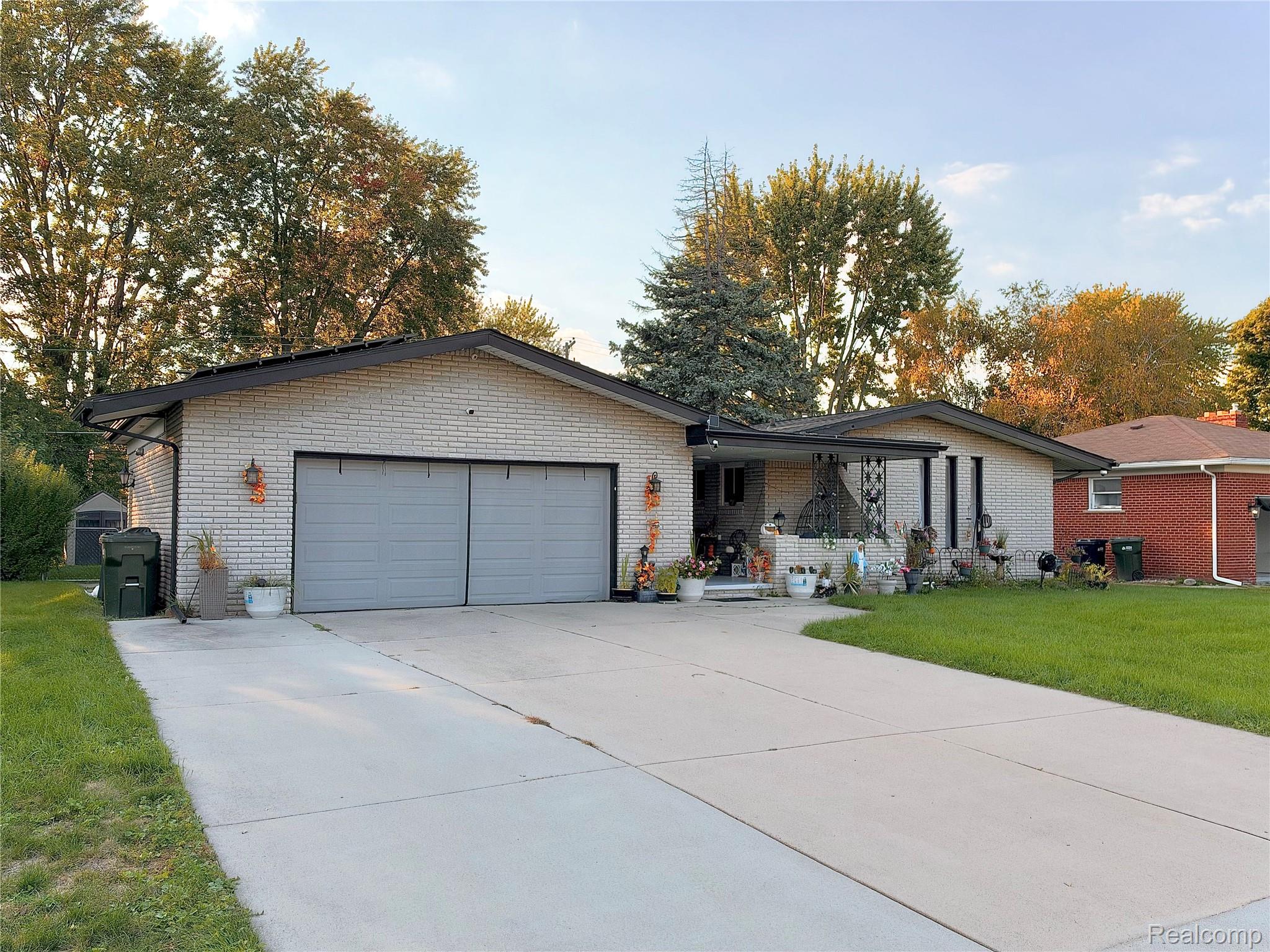 38233 Medville Drive
